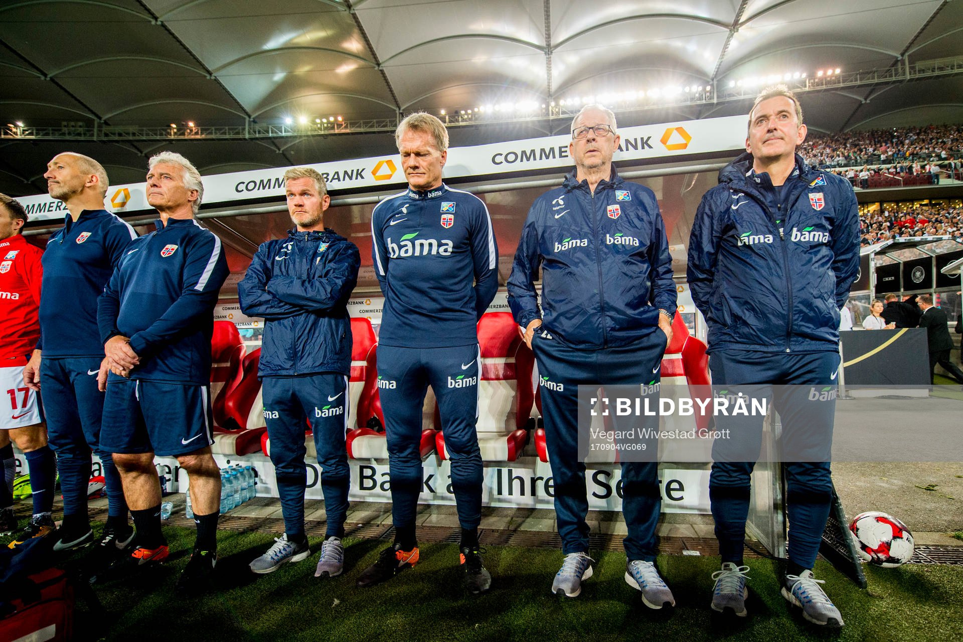 Frode Grodås, goalkeeper coach, Lars Lagerbäck, head