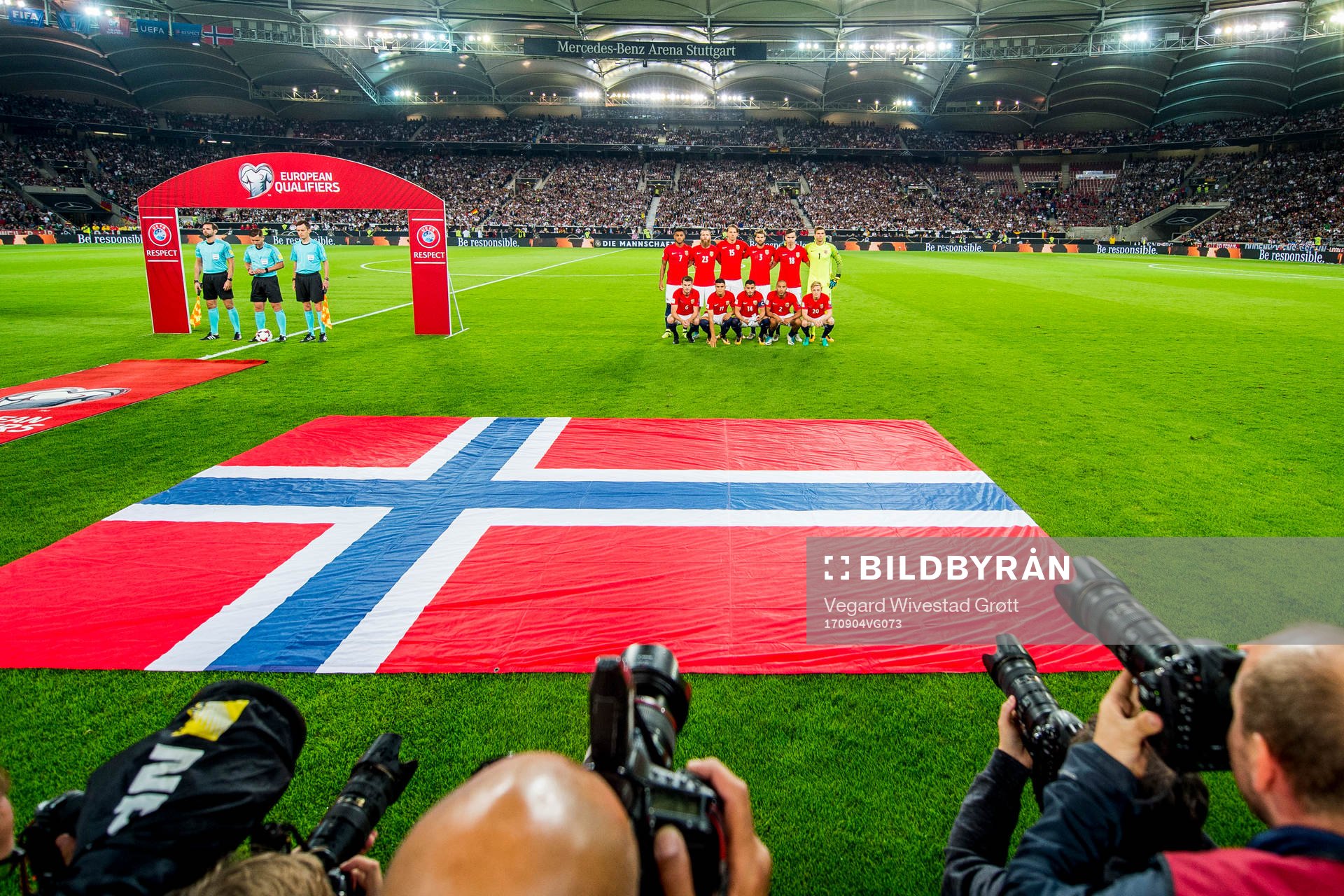 Norway's starting eleven pose for a team photo