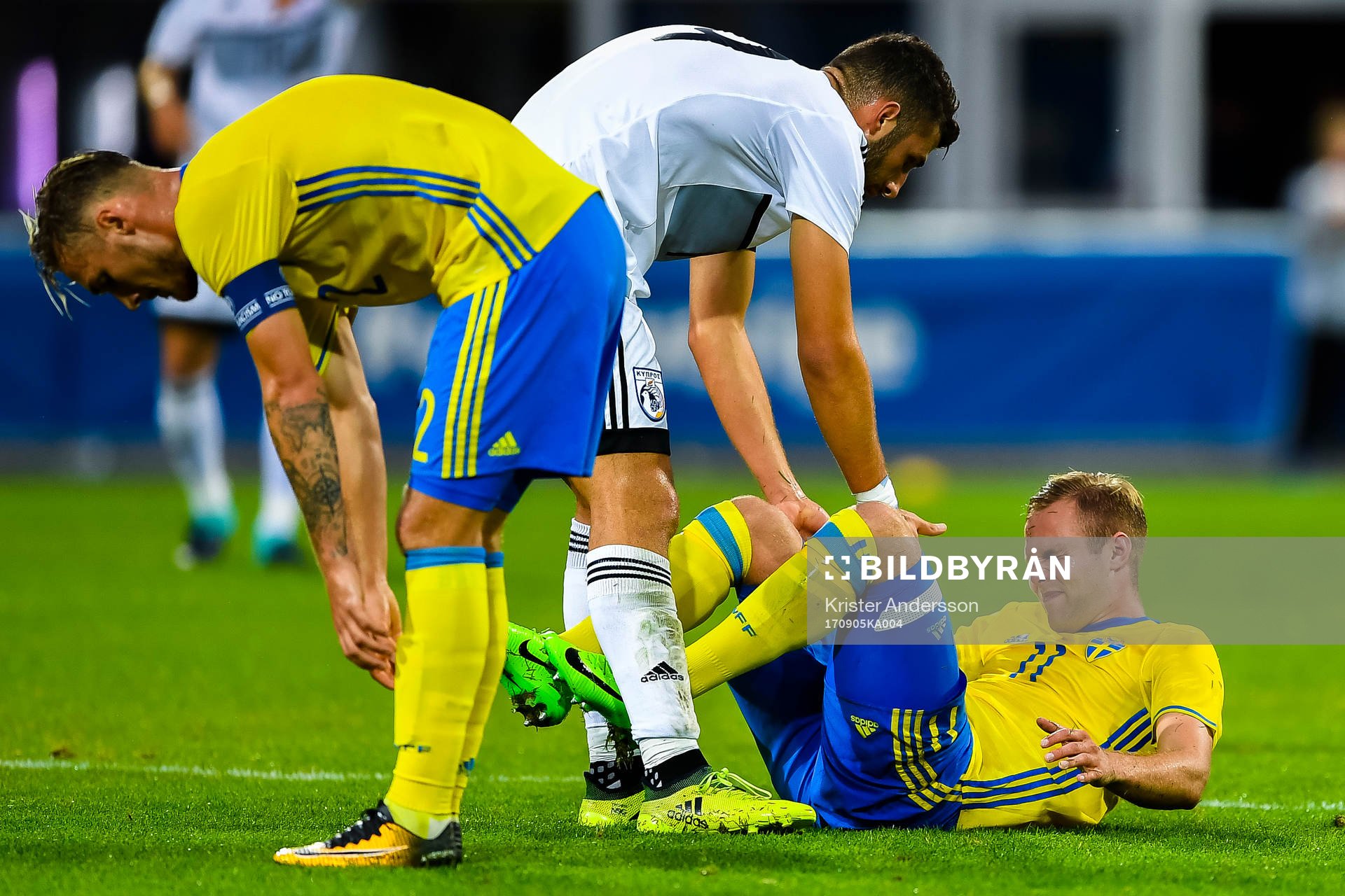 Sveriges Gustav Engvall har ont