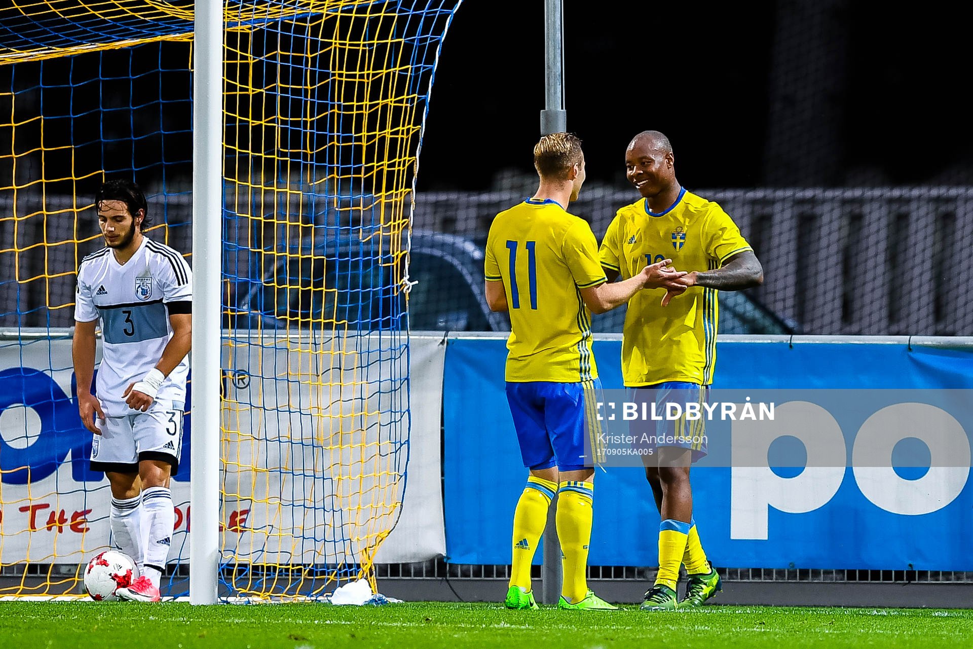 Sveriges Carlos Strandberg och Gustav Engvall jublar