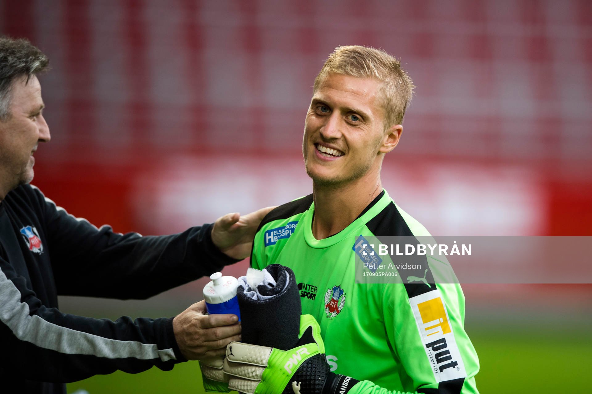 Helsingborgs målvakt Pär Hansson före  fotbollsmatchen i