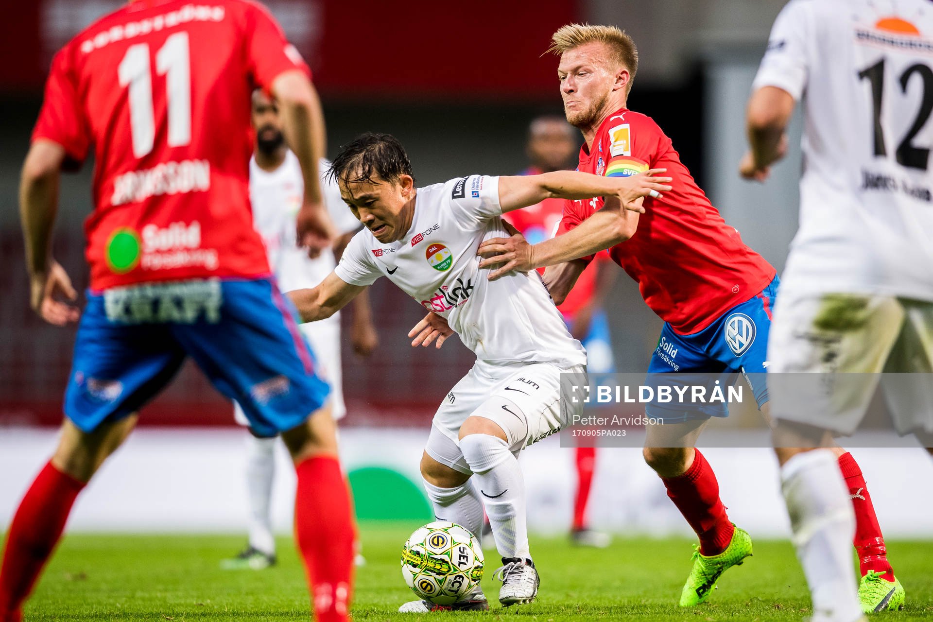 Helsingborgs Andreas Landgren och Dalkurds Yukiya Sugita