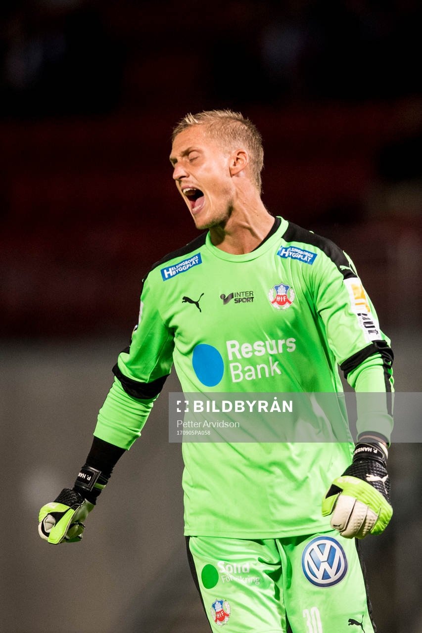 Helsingborgs målvakt Pär Hansson deppar
