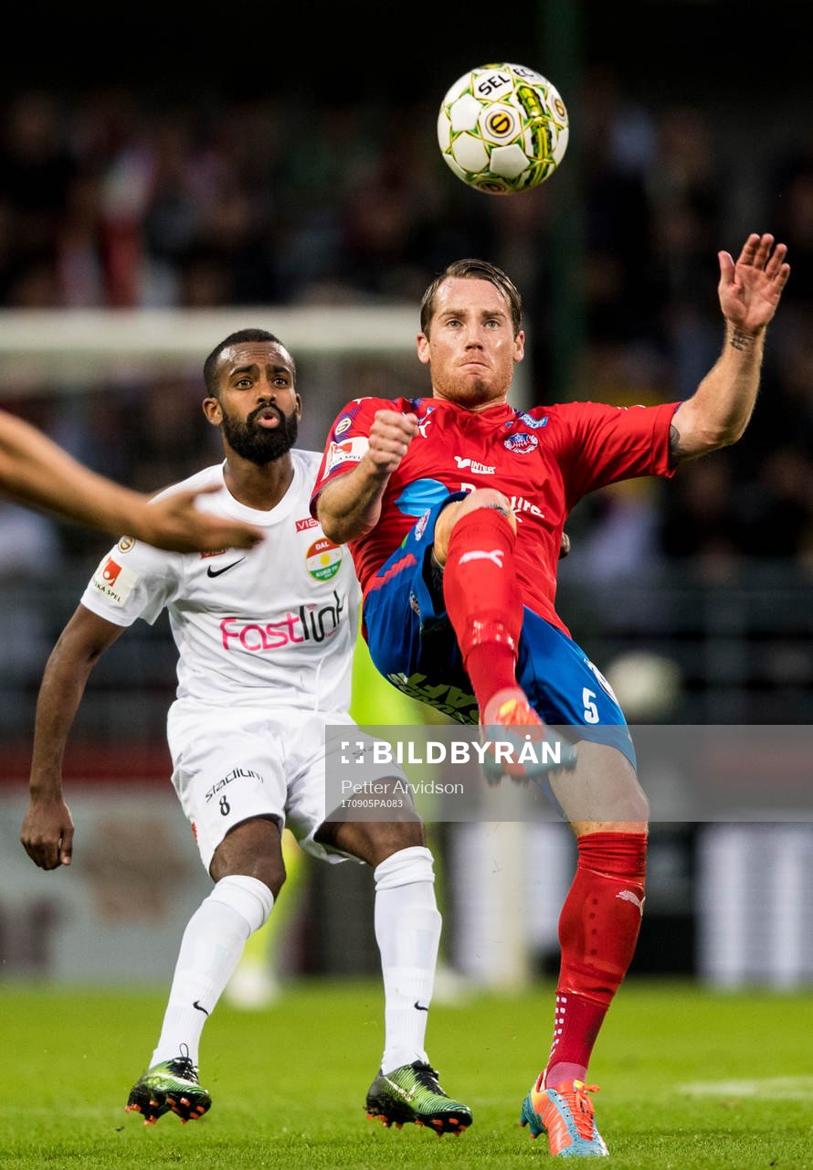 Helsingborgs Johan Persson och Dalkurds Ammar Ahmed
