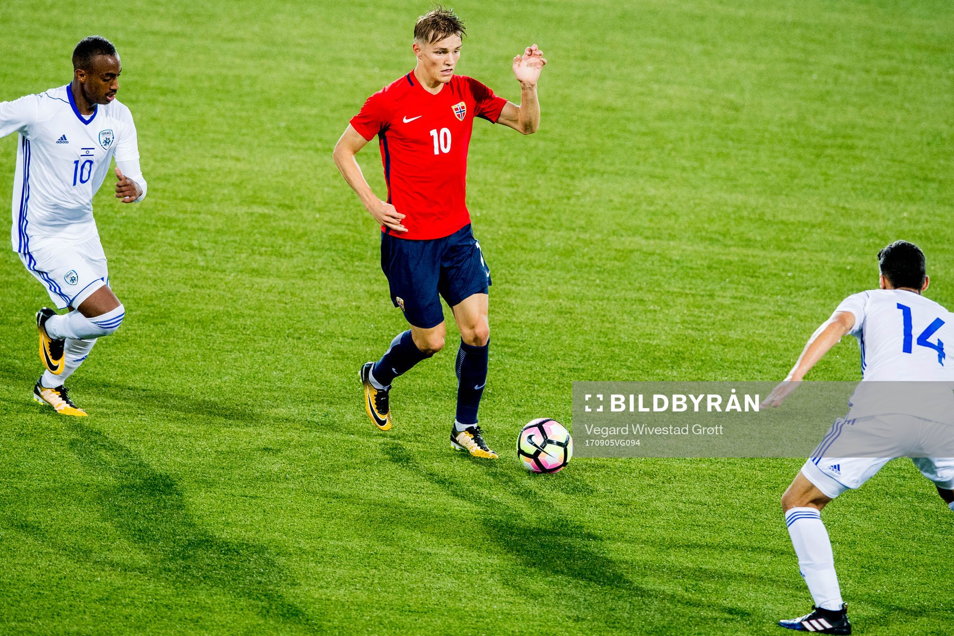 Lior Einbrom of Israel and Martin Ødegaard of Norway