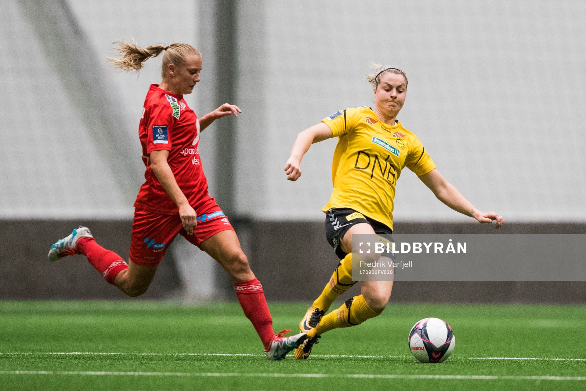 Lisa Fjeldstad Naalsund of Arna-Bjørnar and Ingrid Marie