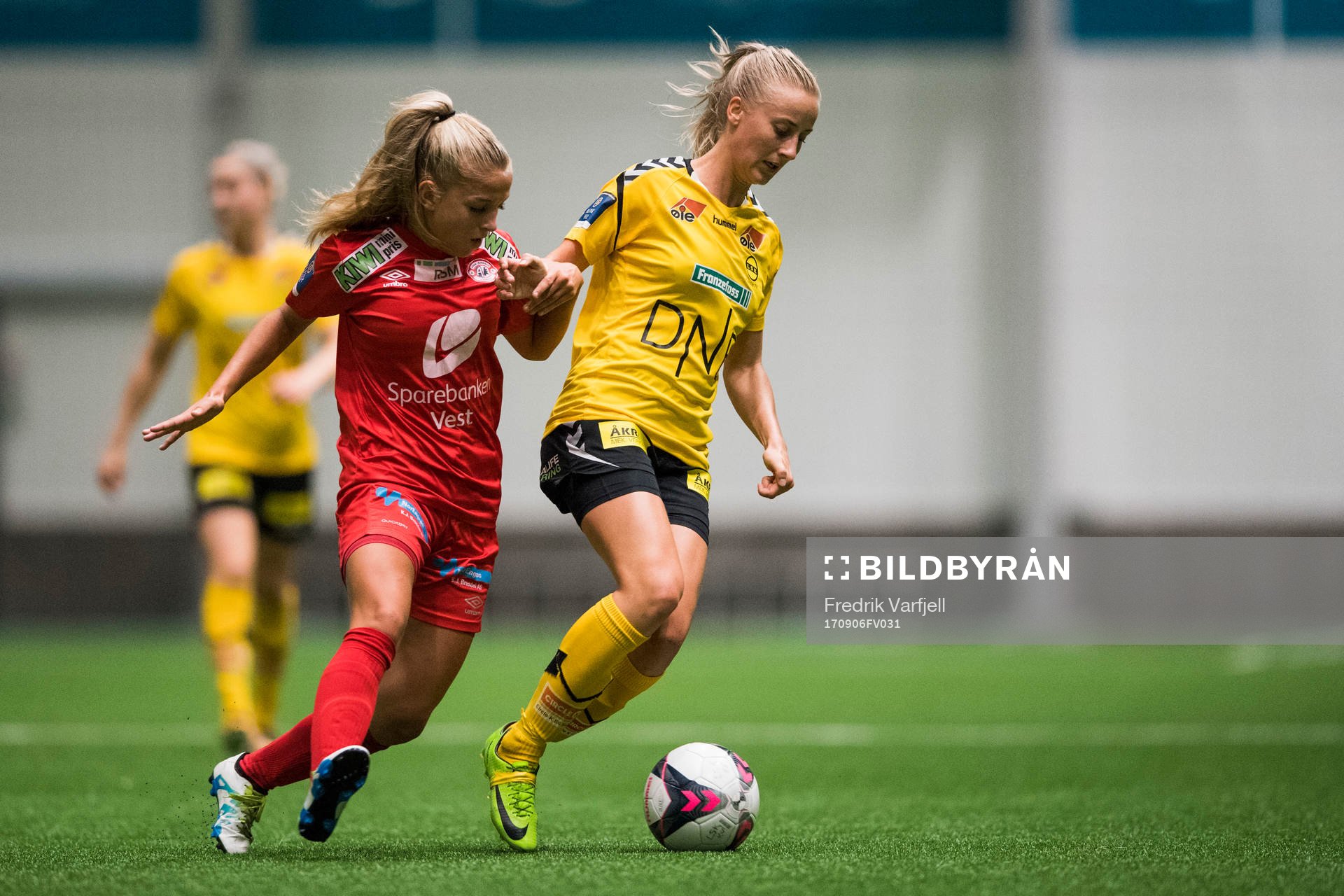 Rikke Bogetveit Nygard of Arna-Bjørnar and Anja