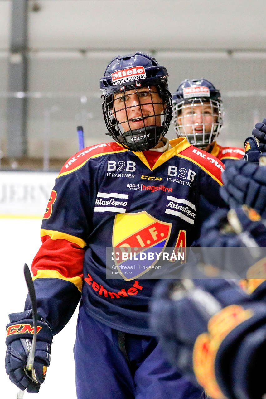 Djurgårdens Hanna Olsson jublar