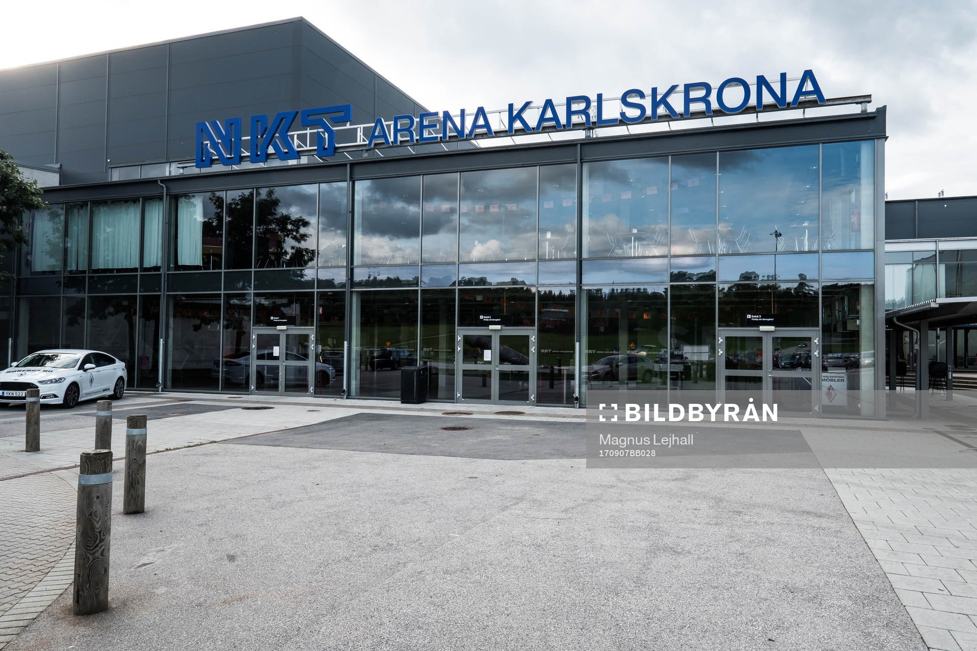 NKT arena exteriört innan träningsmatchen i ishockey