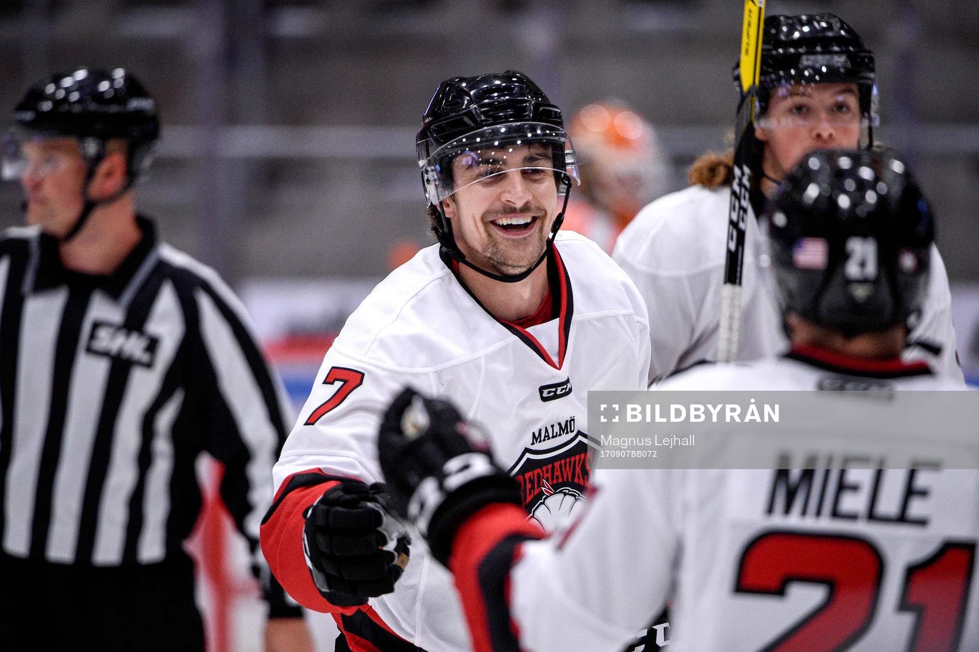 Malmö Redhawks Nils Andersson jublar
