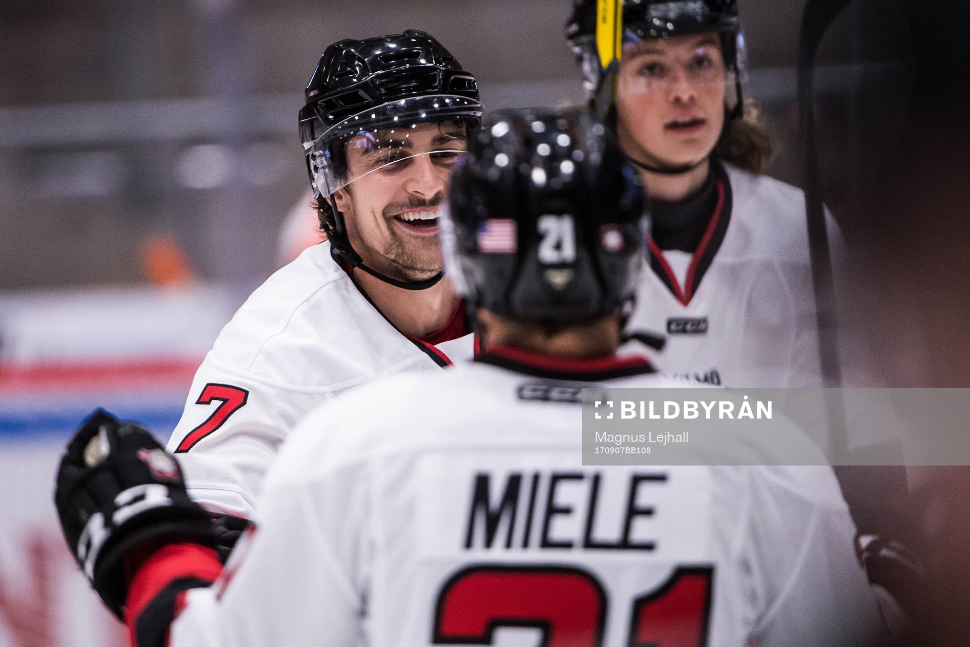 Malmö Redhawks Nils Andersson jublar