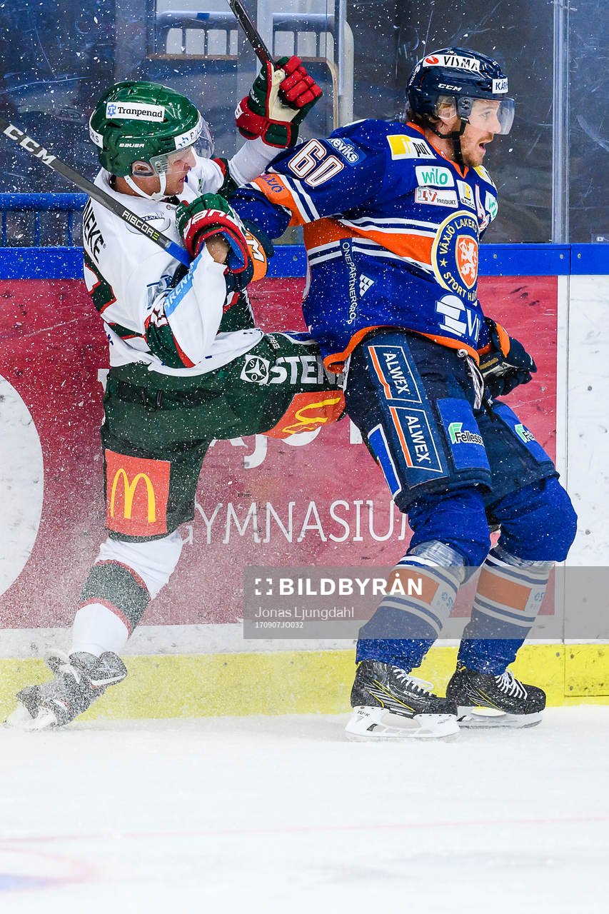 Kamp mellan Frölundas Max Friberg och Växjös Erik