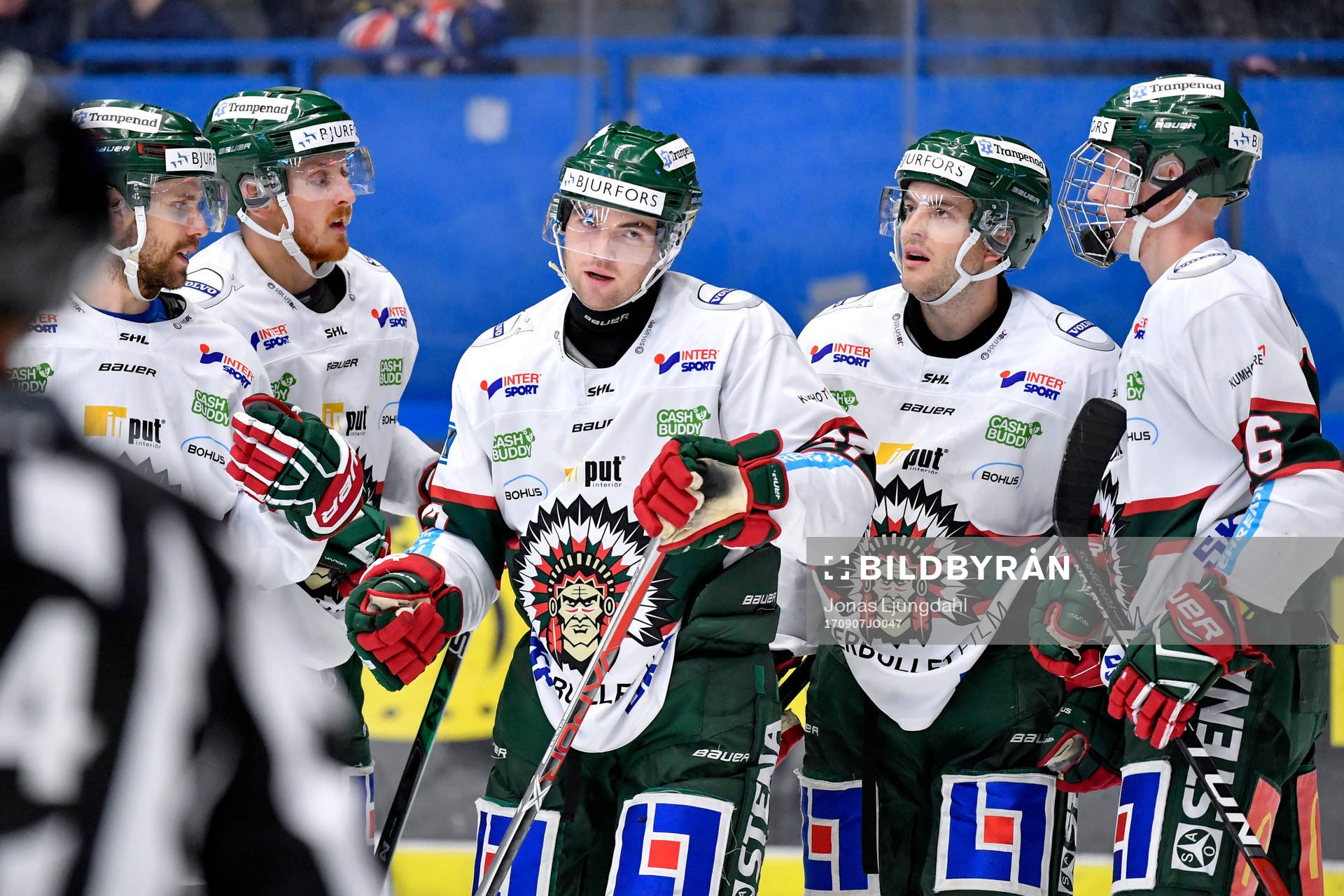 Frölundas Pontus Widerström jublar med lagkamrater