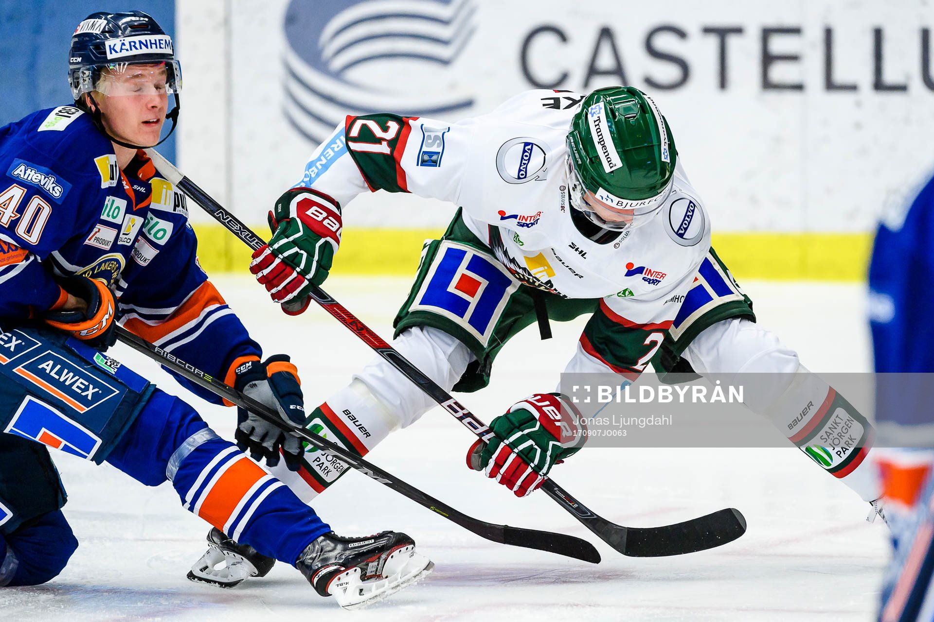Tek mellan Växjös Elias Pettersson och Frölundas