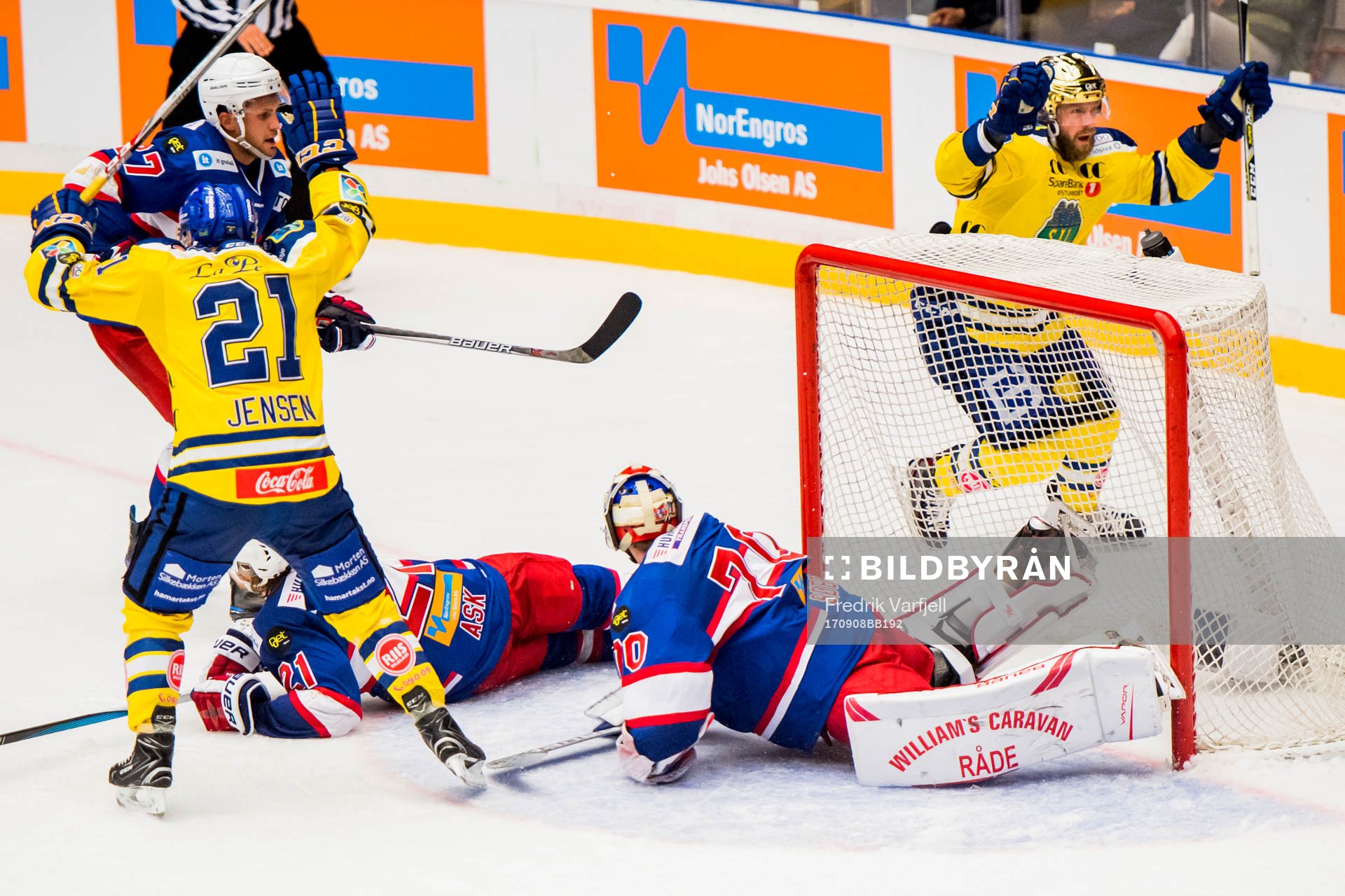 Robin Dahlstrøm of Storhamar celebrates with teammate