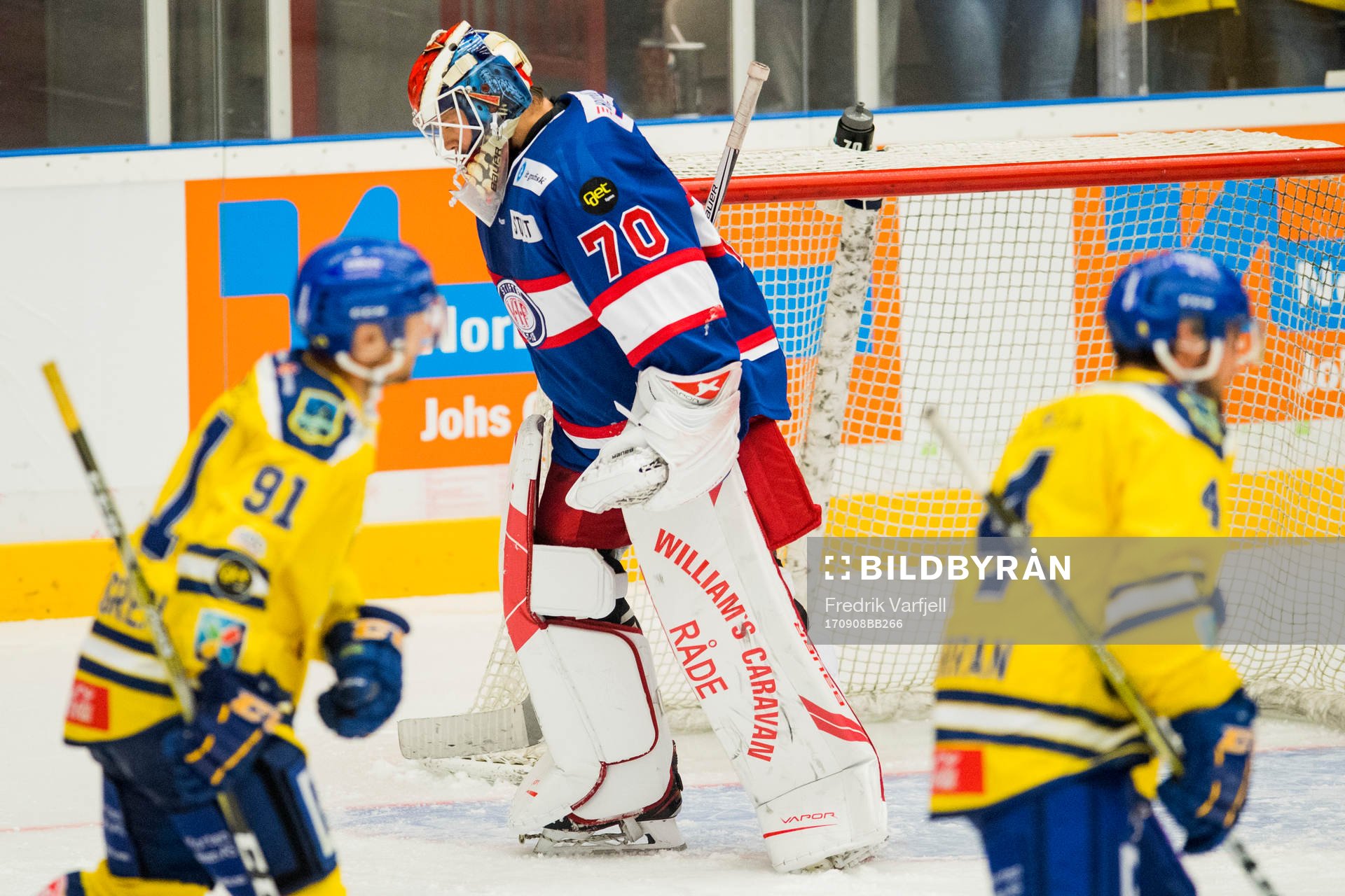 Goalkeeper Stefen Søberg of Vålerenga look dejected