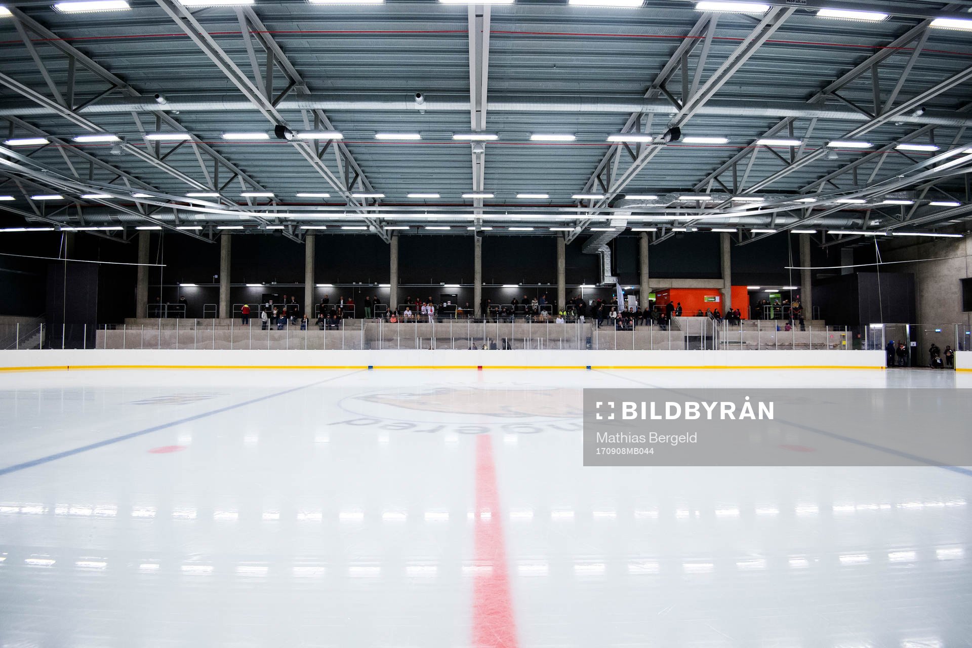 Generell vy av interiören i Angered Arenas ishall