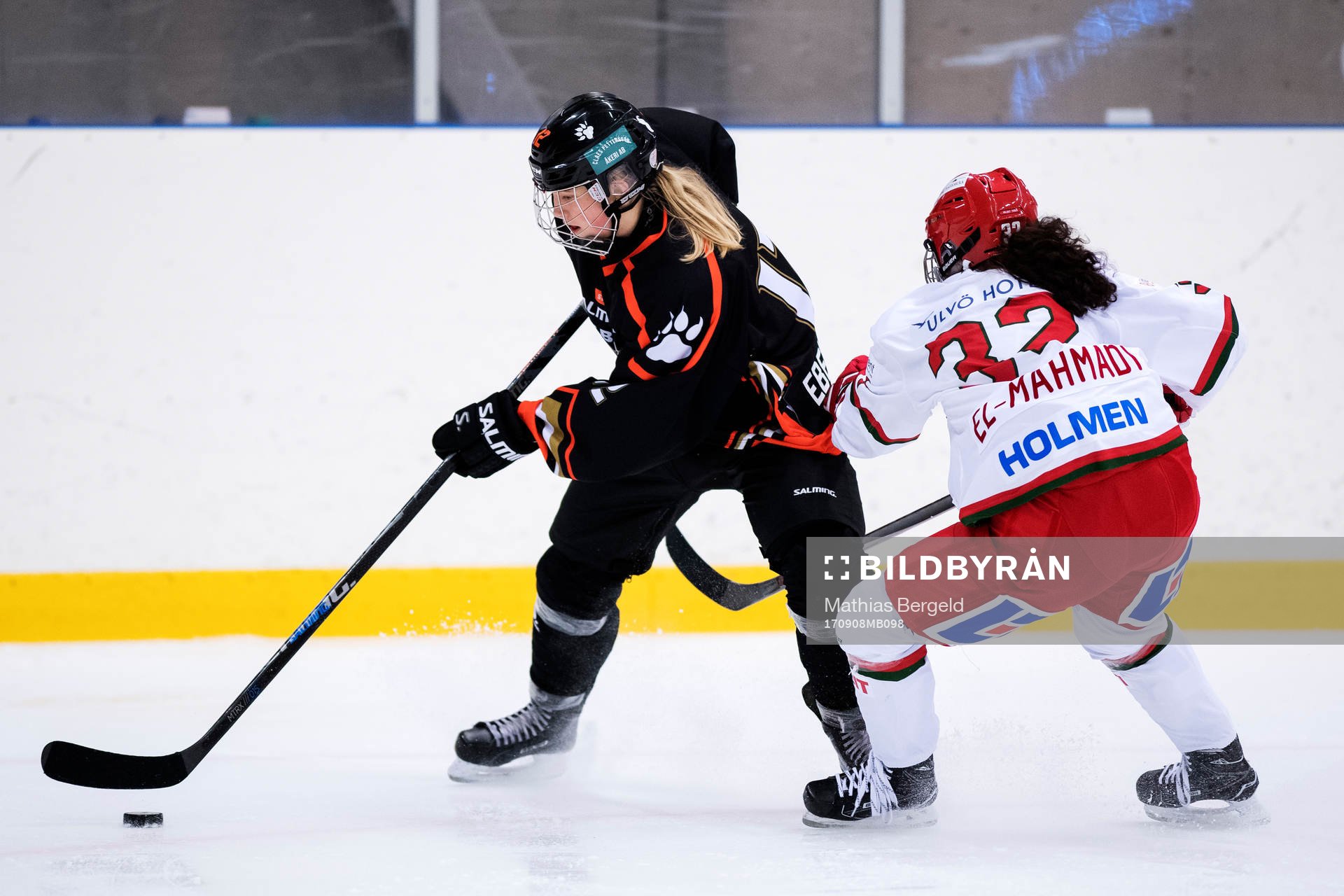 s Kirstine Eberhardt och Modos Mariam El-Mahmadi i kamp om