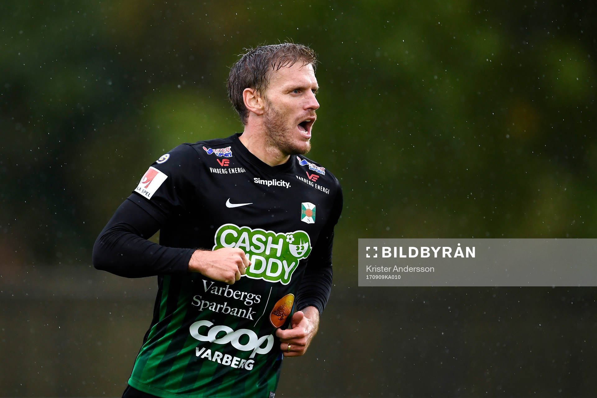 Varbergs Karl Söderström jublar