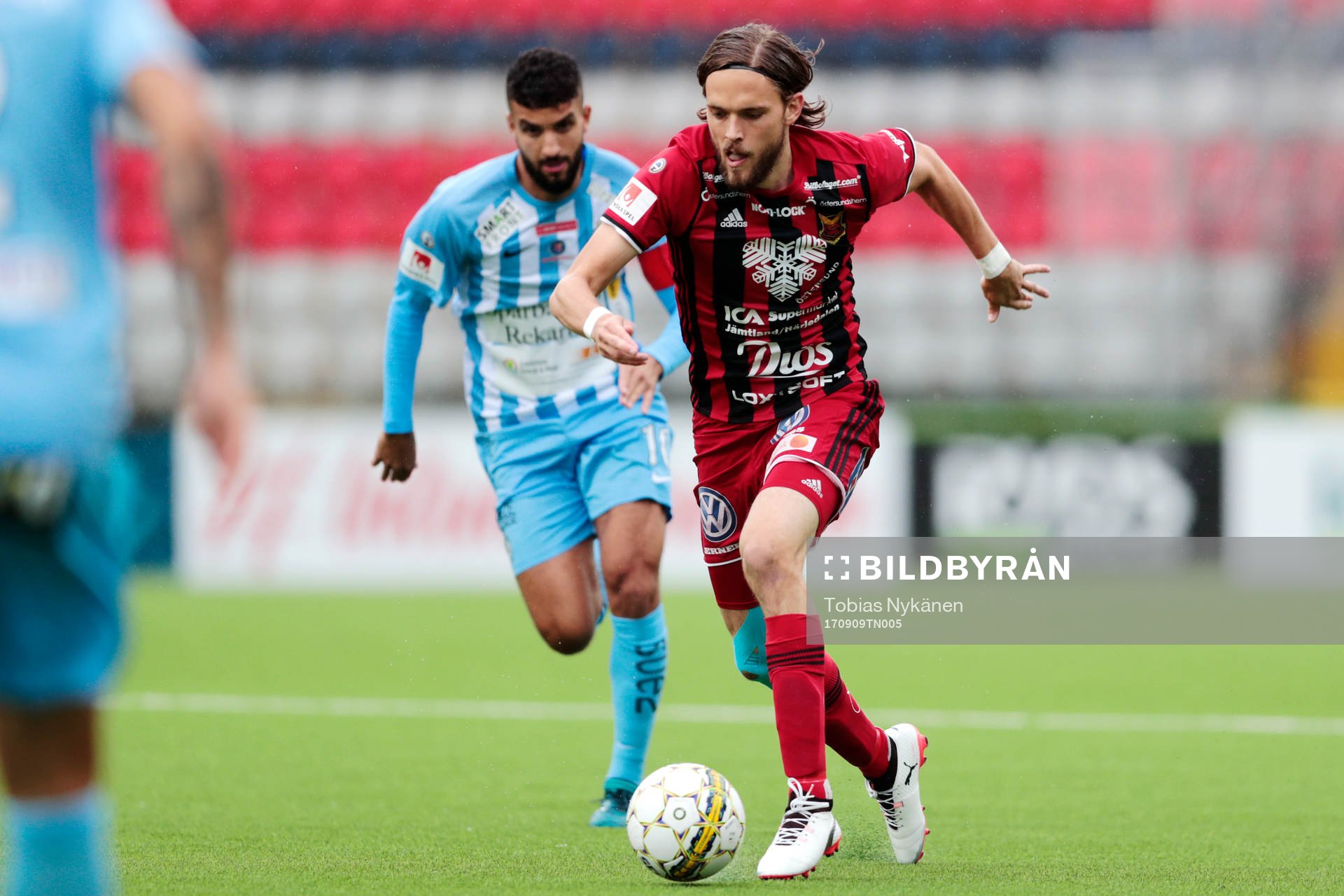 AFC Eskilstunas Omar Eddahri jagar Östersunds Tom