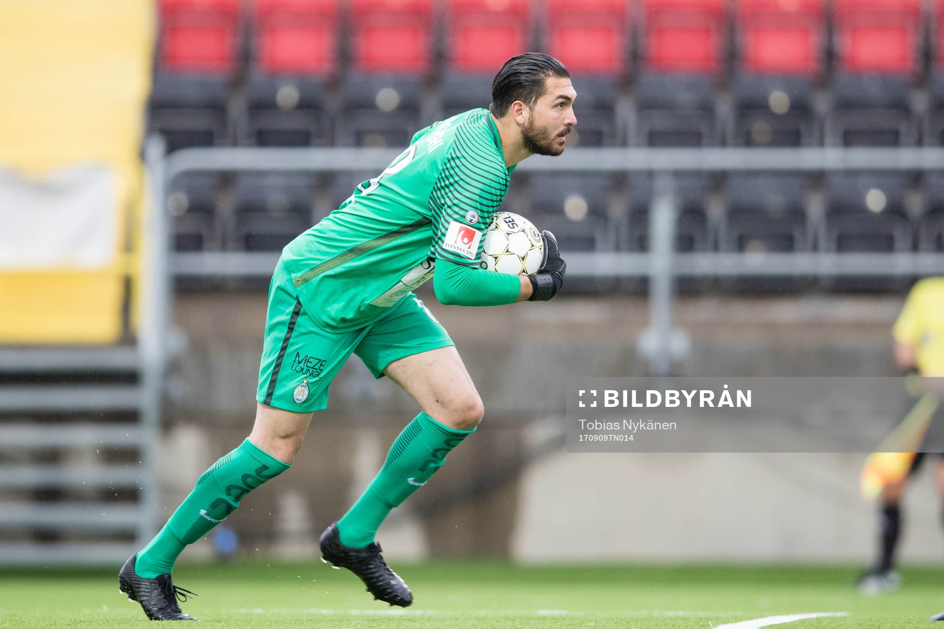 AFC Eskilstunas målvakt Alireza Haghighi