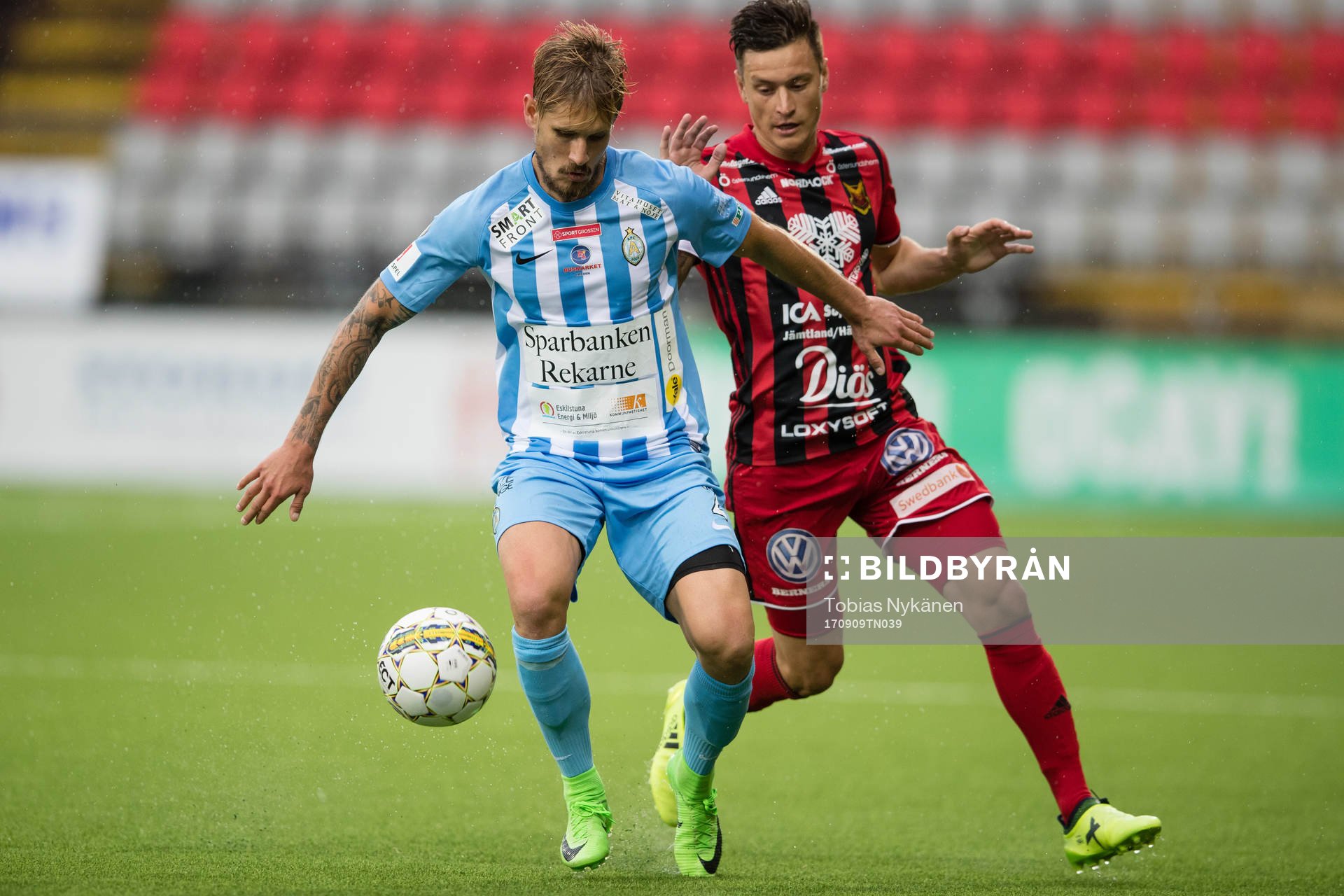 AFC Eskilstunas Daniel Björnqvist mot Östersunds Jamie