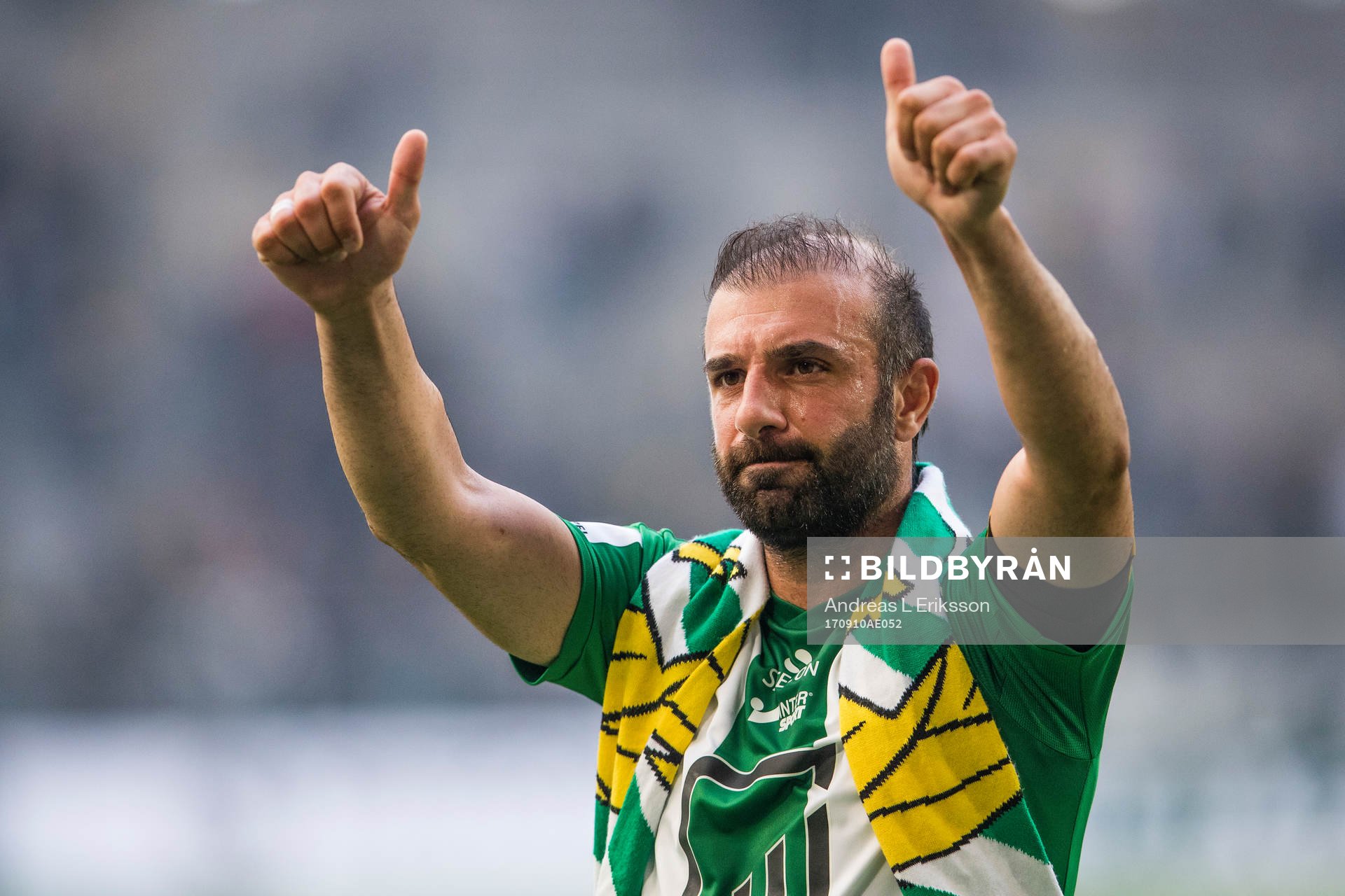 Hammarbys Kennedy Bakircioglu tackar publiken