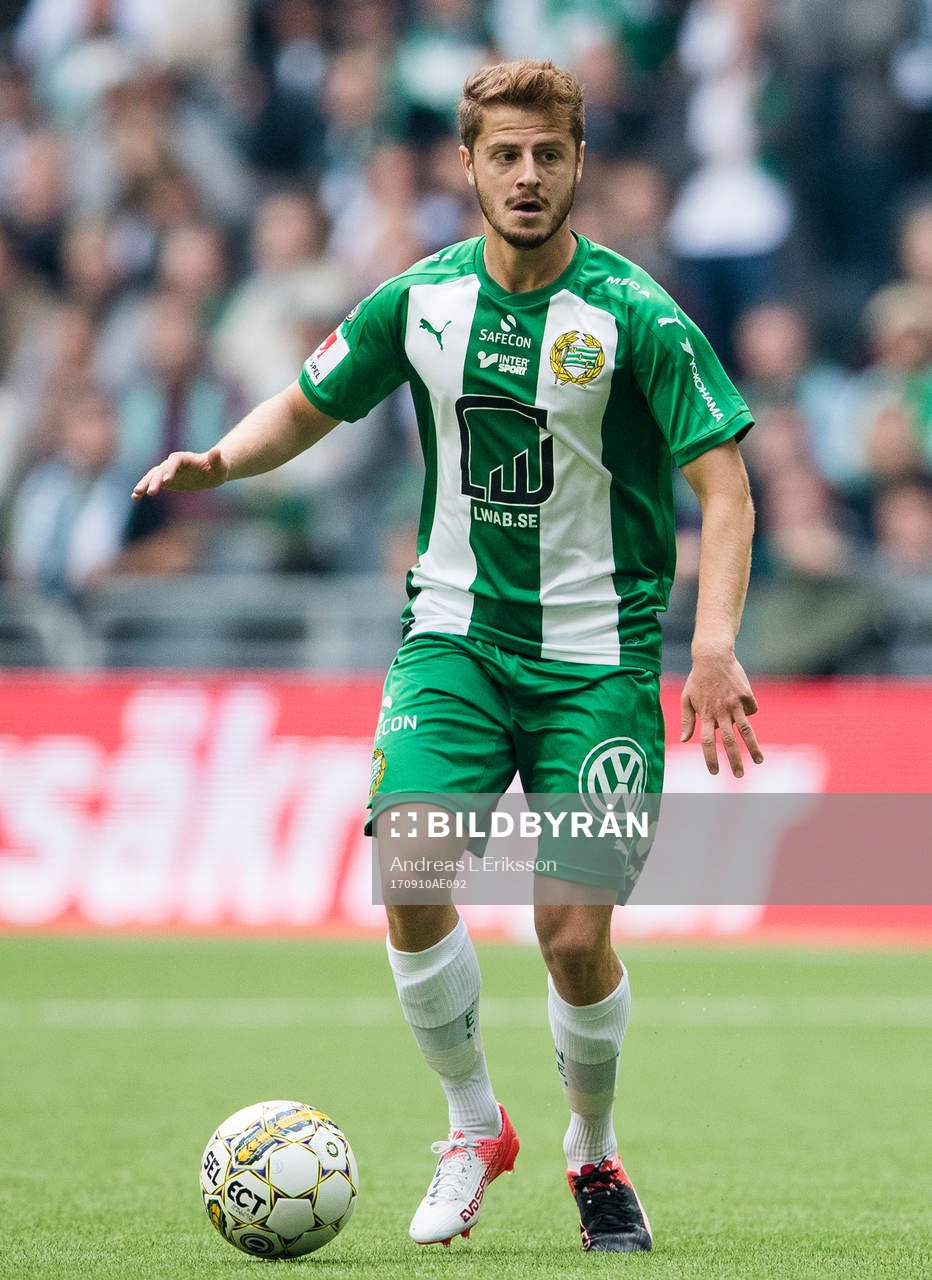 Hammarbys Rebin Asaad med bollen