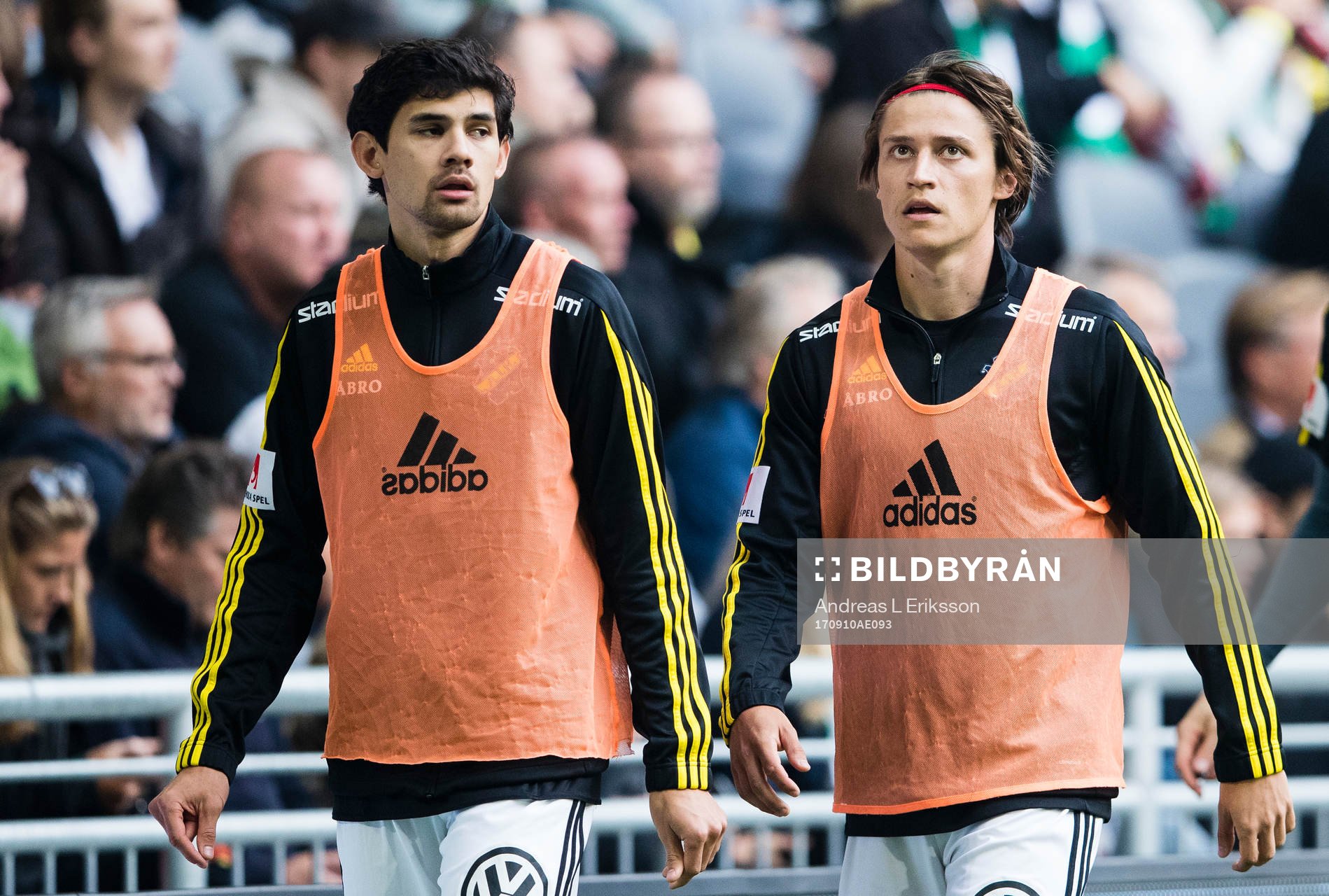 s Jesper Nyholm och Simon Thern värmer upp