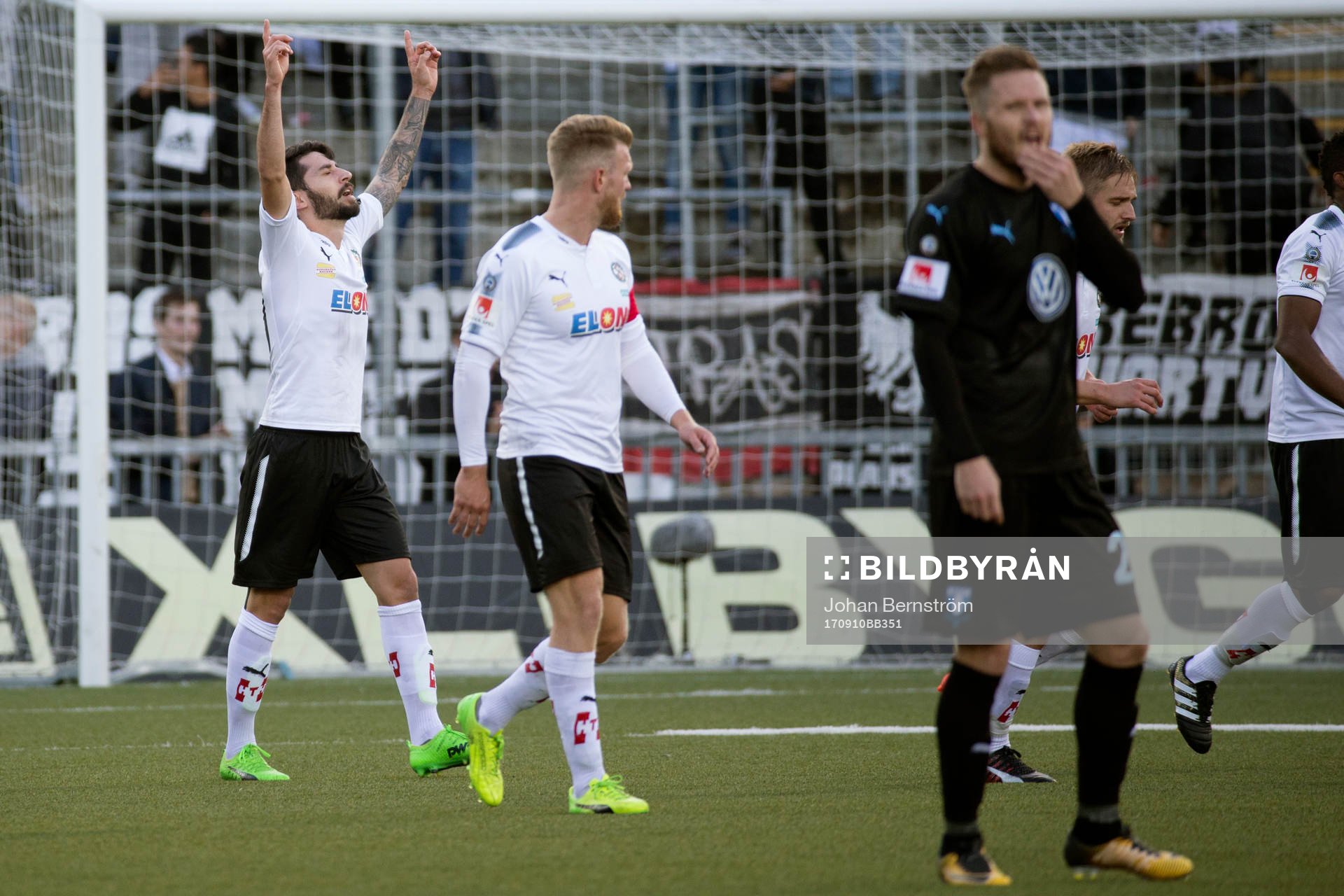 Örebros Nahir Besara jublar