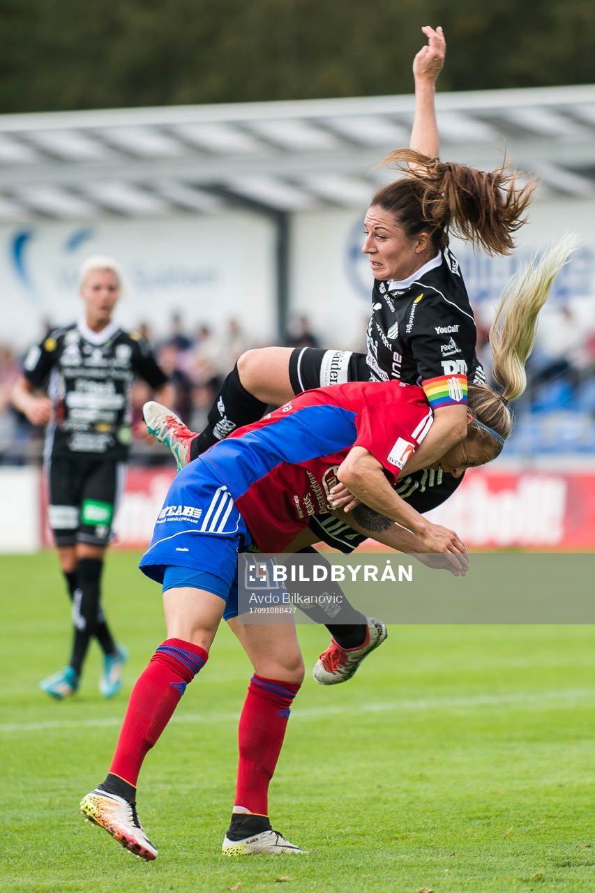 Vittsjös Hannah Wilkinson dras ner av Piteås June Pedersen