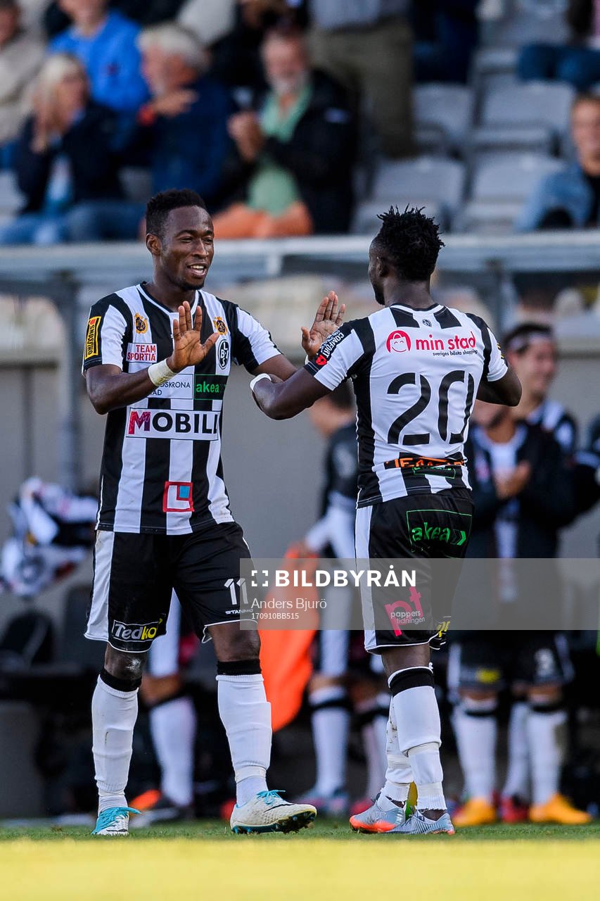 Landskronas Karim Sadat och Edafe Egbedi jublar efter 2-0 under fotbollsmatchen i division 1 Södra mellan Landskrona och Ljungskile den 10 september 2017 i Landskrona.