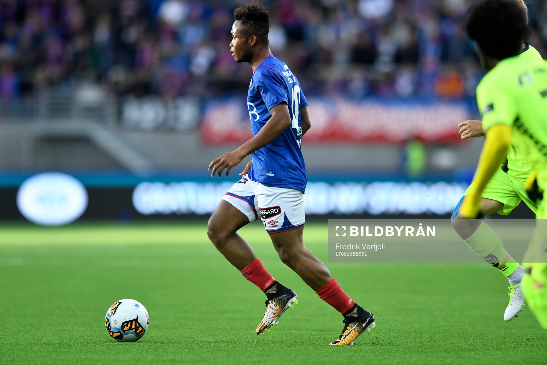 Chidera Ejuke, of Vålerenga