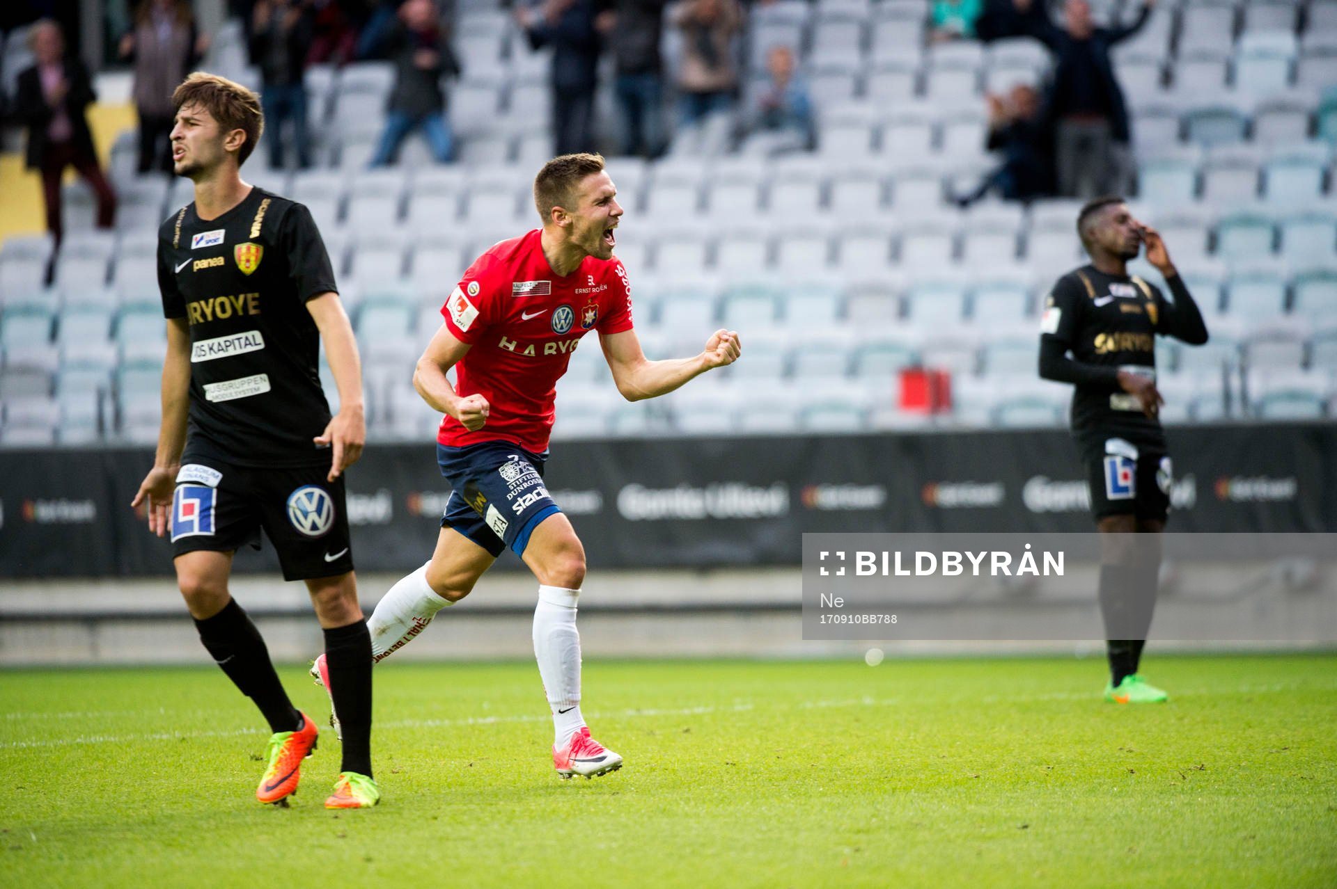 Örgrytes Daniel Sliper jublar