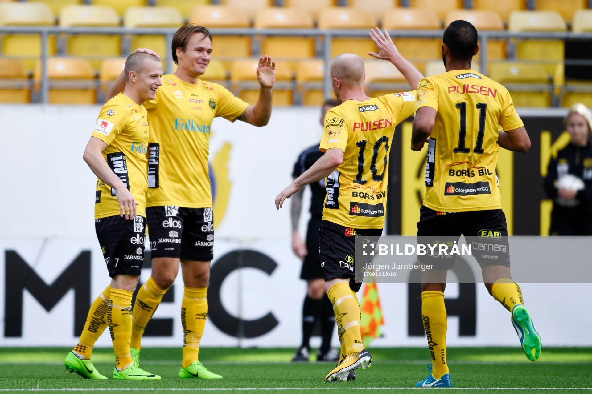 Elfsborgs Viktor Prodell jublar med lagkamrater