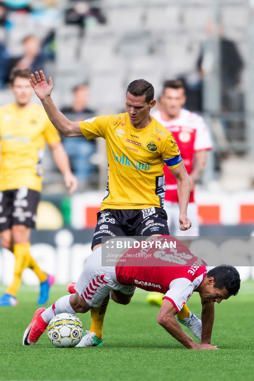 Elfsborgs Jon Jönsson och Kalmars Romário Pereira Sipião