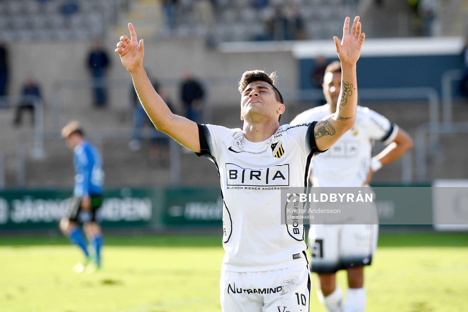 Häckens Paulinho jublar efter att han gjort 0-3-målet under fotbollsmatchen i Allsvenskan mellan Halmstad och Häcken den 10 september 2017 i Halmstad.
