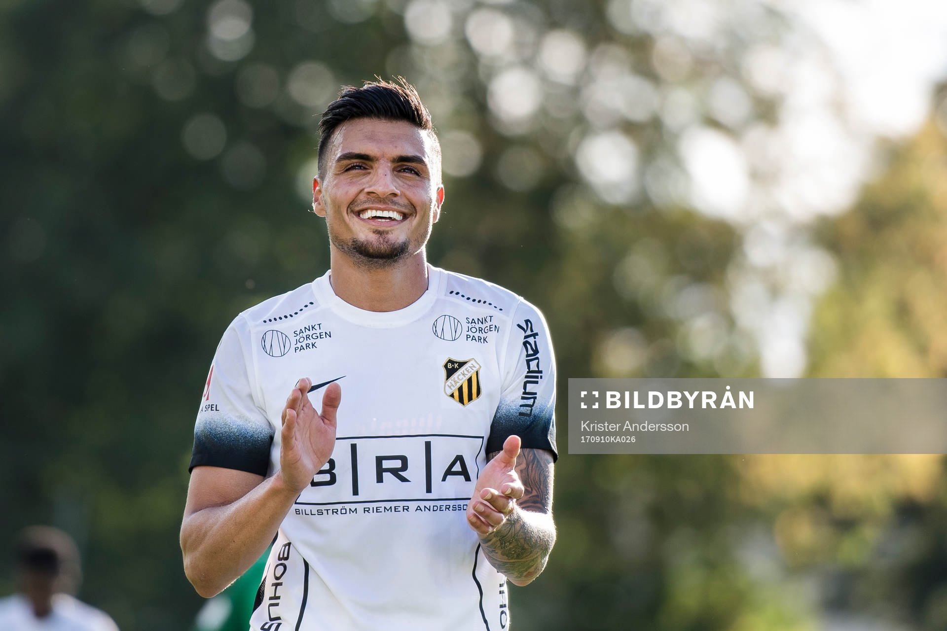 Häckens Ahmed Yasin jublar
