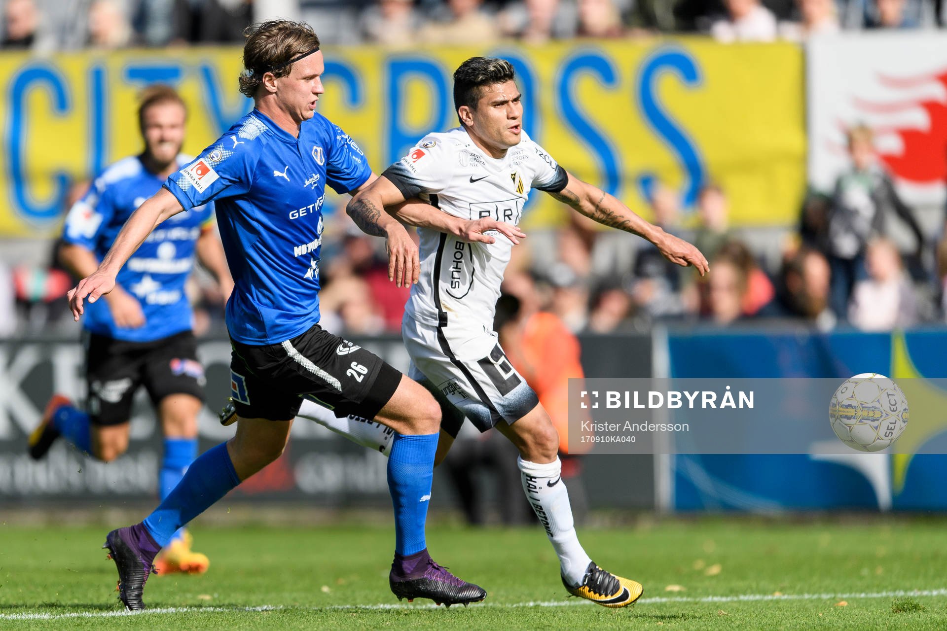Halmstads Alexander Berntsson och Häckens Paulinho