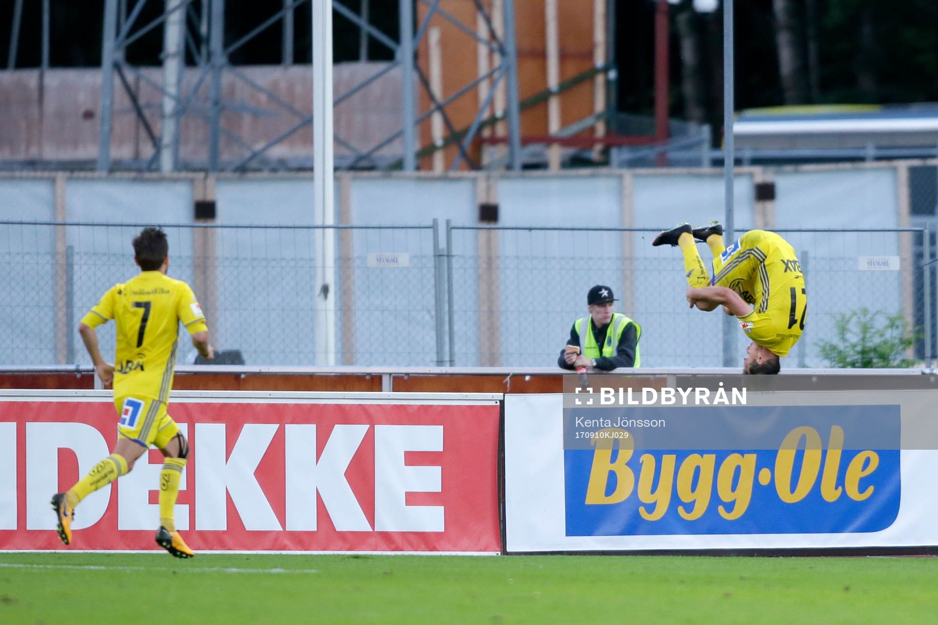 Sundsvalls Eric Larsson jublar