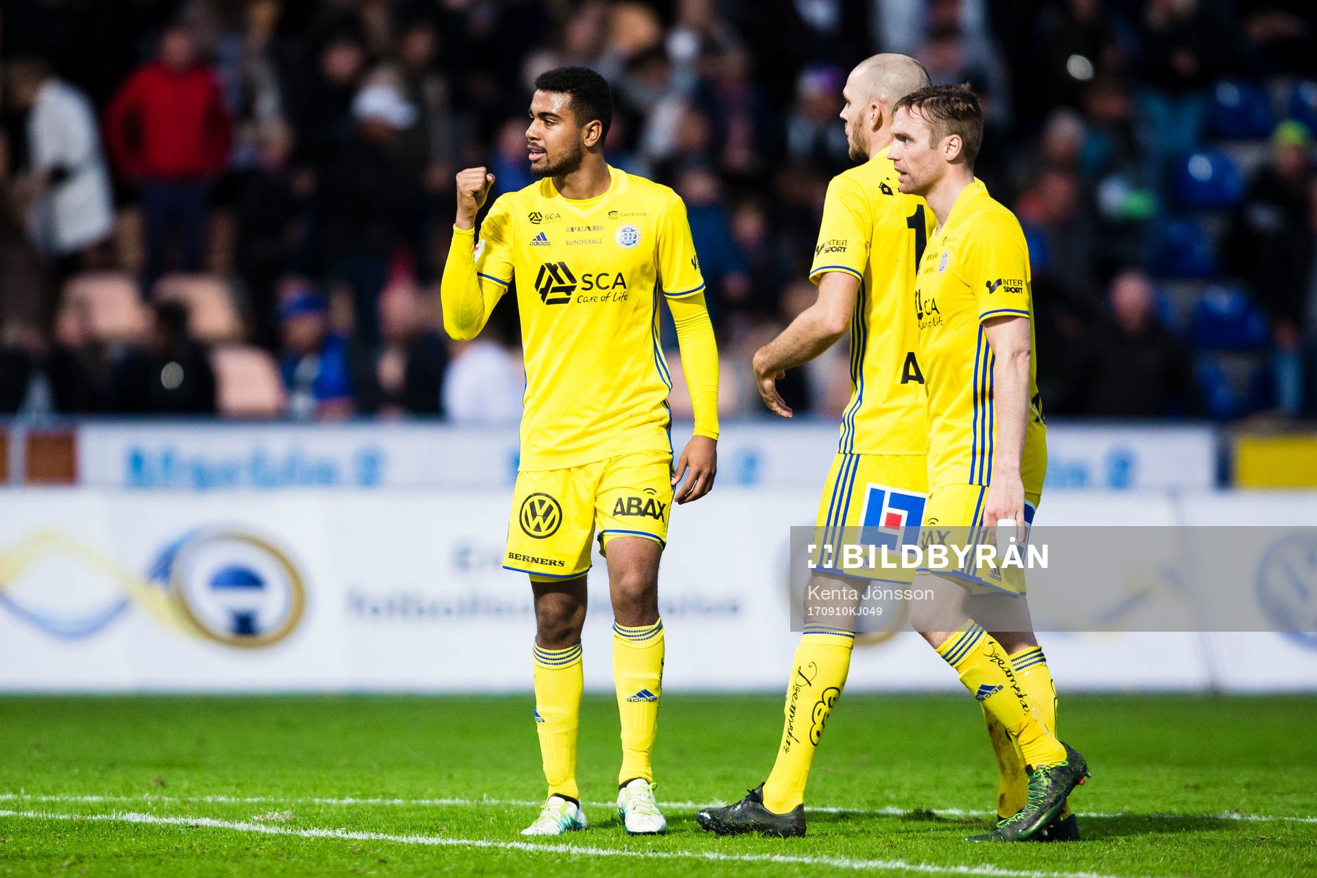 Sundsvalls Noah Sonko Sundberg jublar
