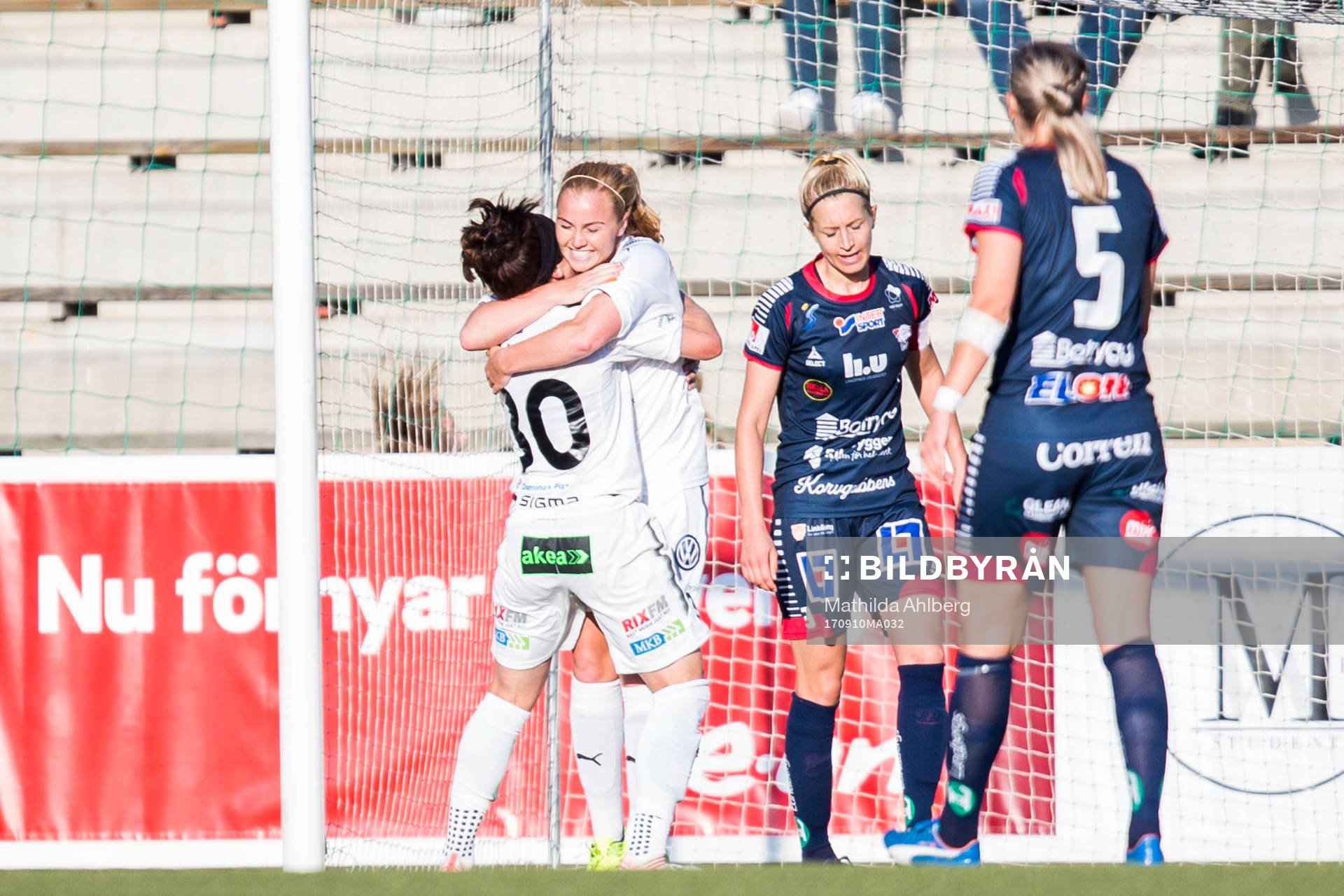 Rosengårds Ella Masar McLeod och Glodis Perla Viggosdottir
