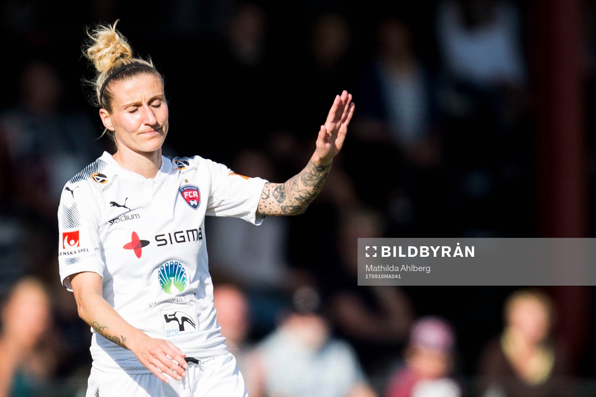 Rosengårds Ella Masar McLeod deppar