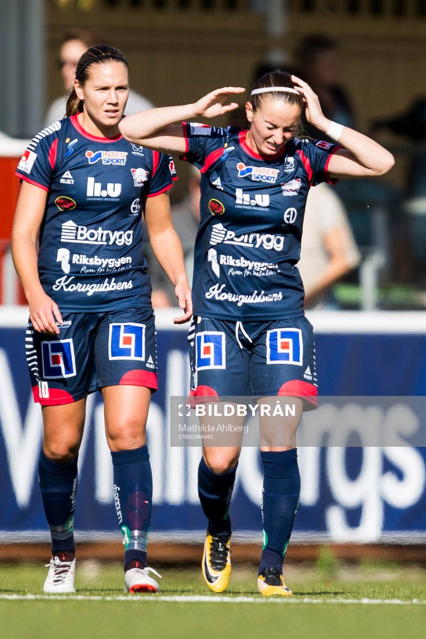 Linköpings Emma Lennartsson och Kosovare Asllani deppar