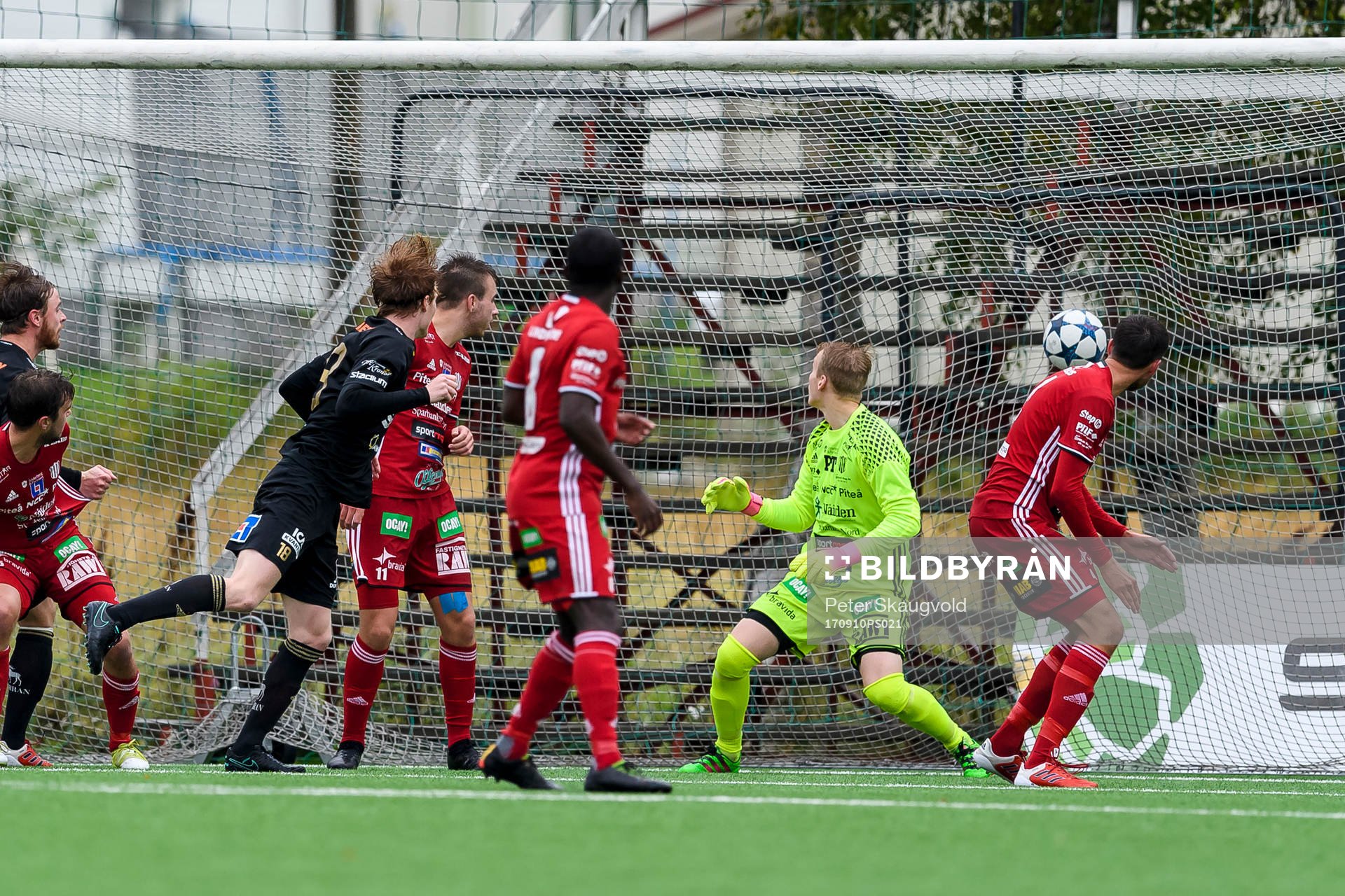 Skellefteås Jonathan Käller gör 1-1 bakom Piteås