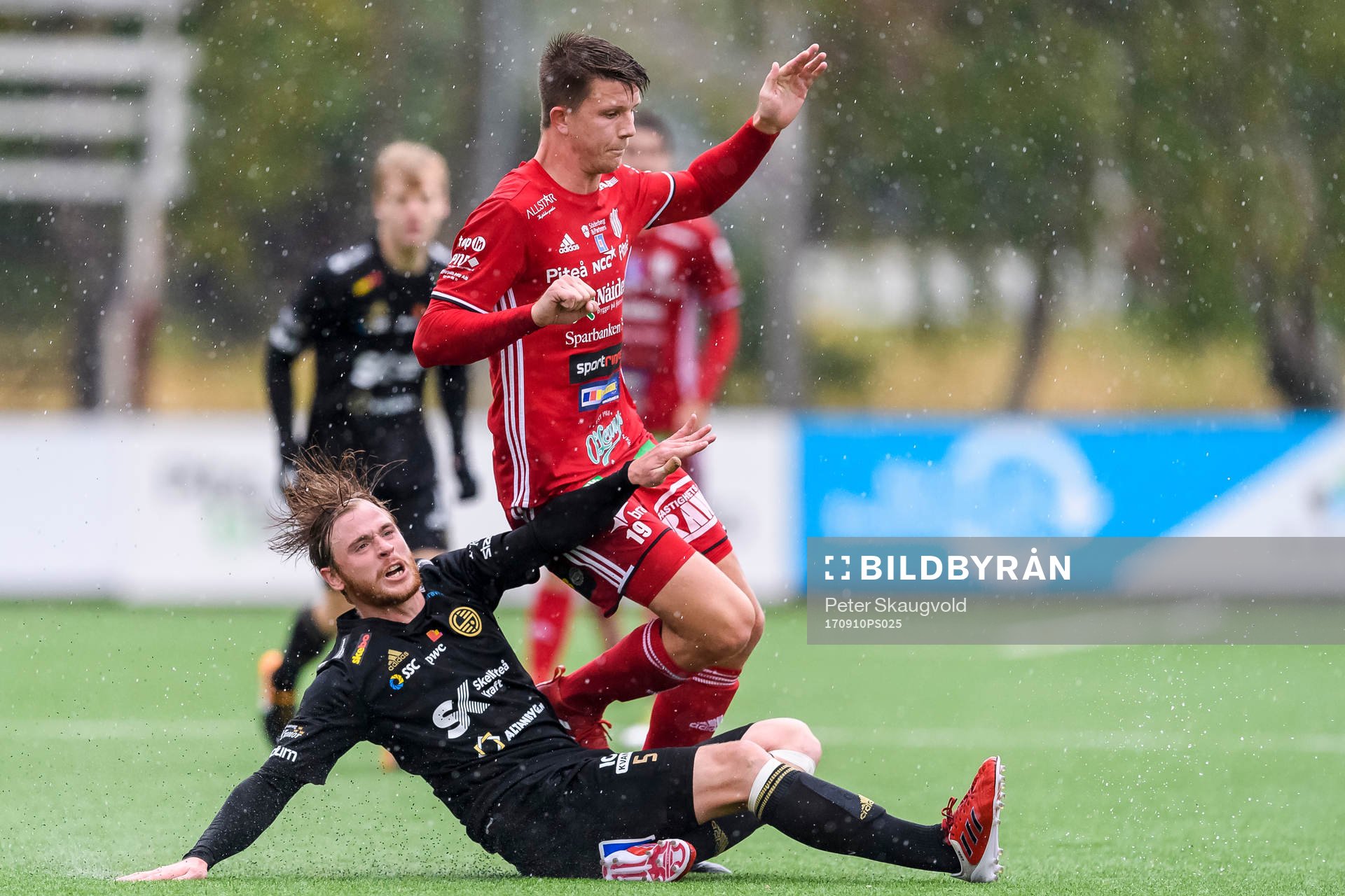 Skellefteås Joakim Vikberg och Piteås Joel Edström