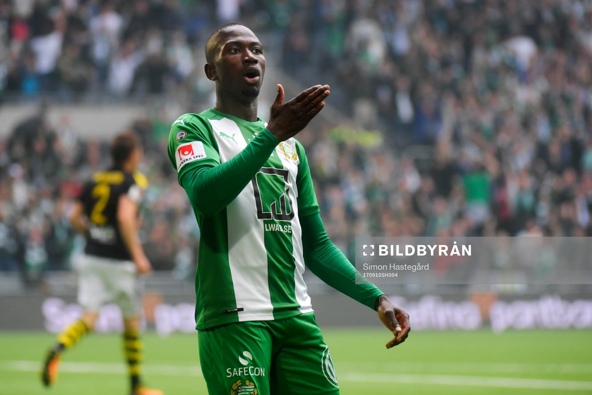 Hammarbys Pa Amat Dibba jublar efter att han gjort 1-0-målet under fotbollsmatchen i Allsvenskan mellan Hammarby och AIK den 10 september 2017 i Stockholm.