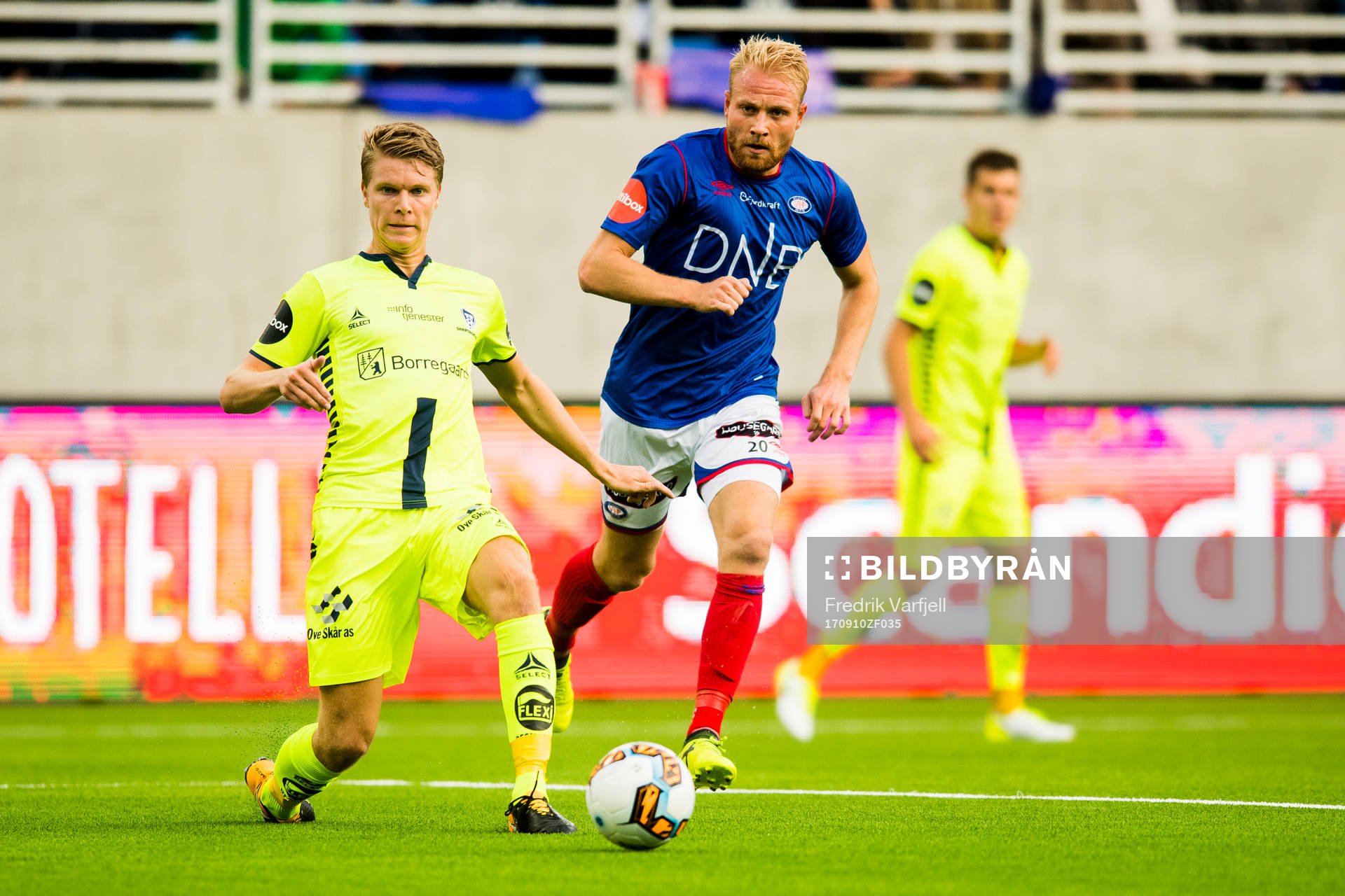 Sigurd Rosted of Sarpsborg 08 and Henrik Kjelsrud Johansen
