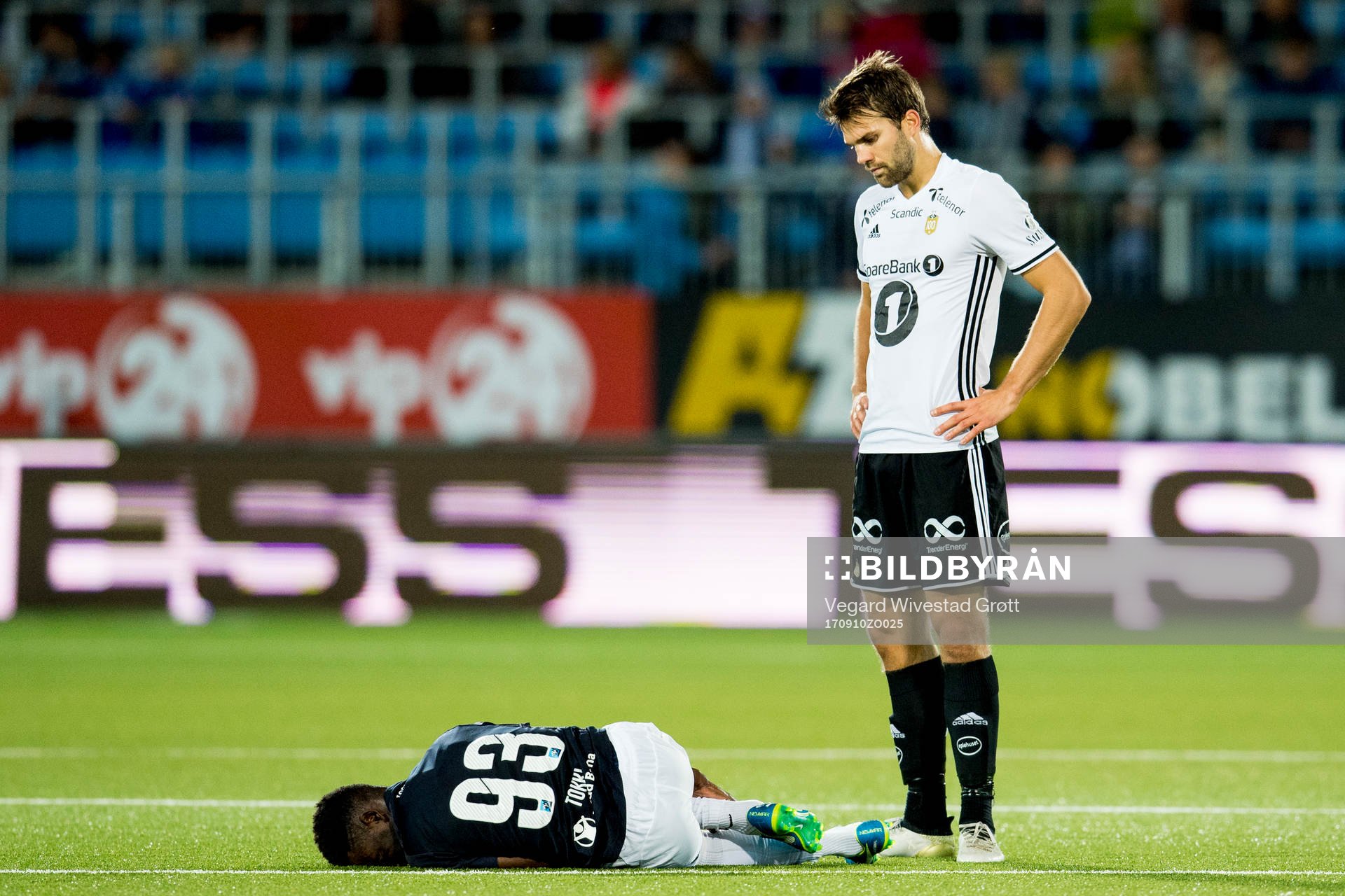 Jørgen Skjelvik of Rosenborg looks at Tokmac Nguen of