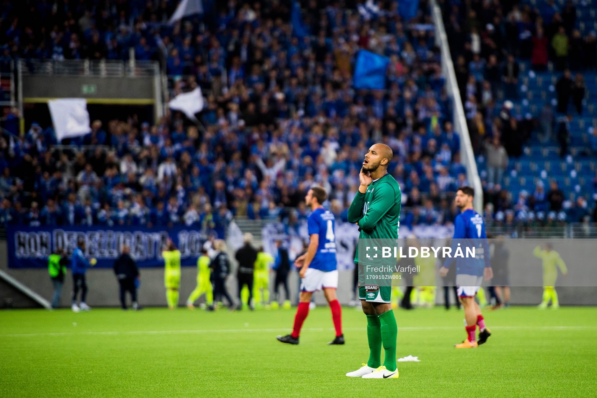 goalkeeper Adam Larsen Kwarasey of Vålerenga